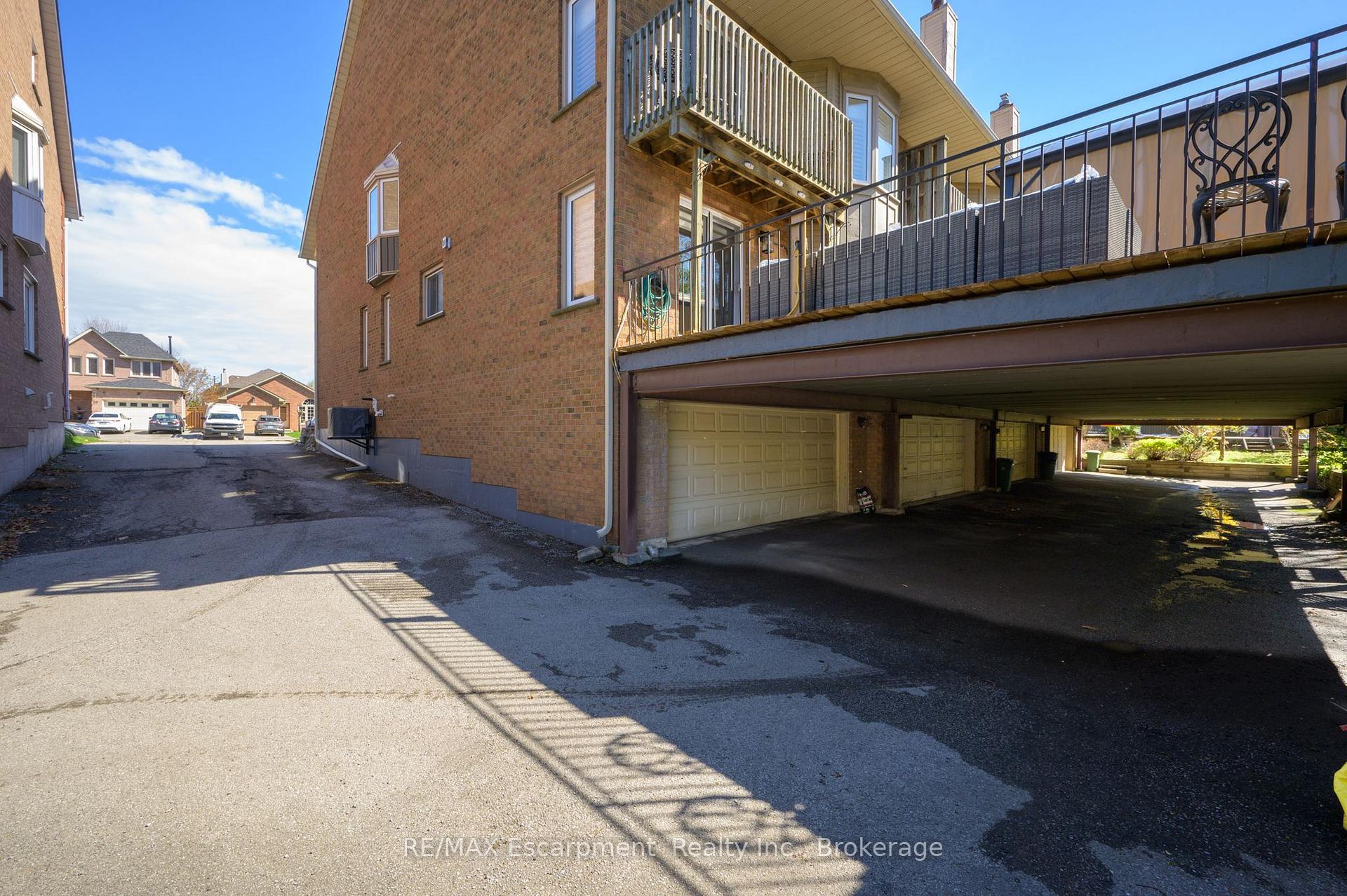 Photo 34 of 22 Waterford Crescent, Hamilton, Stoney Creek — HOMEH