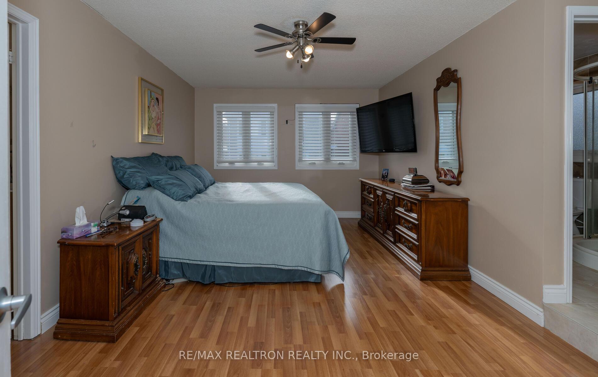 Photo 18 of 233 Spring Gate Boulevard, Vaughan, Crestwood-Springfarm-Yorkhill — HOMEH