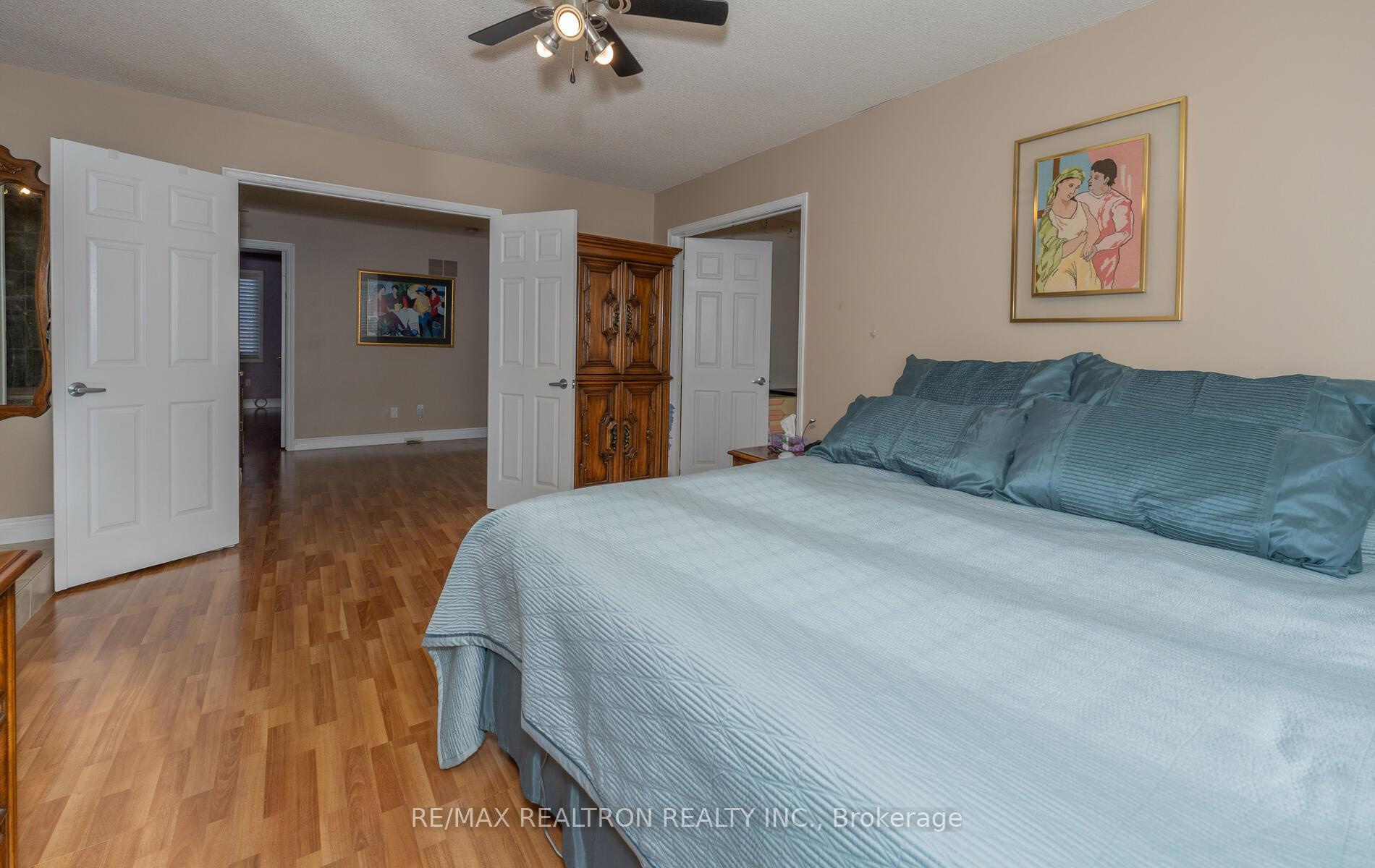Photo 19 of 233 Spring Gate Boulevard, Vaughan, Crestwood-Springfarm-Yorkhill — HOMEH