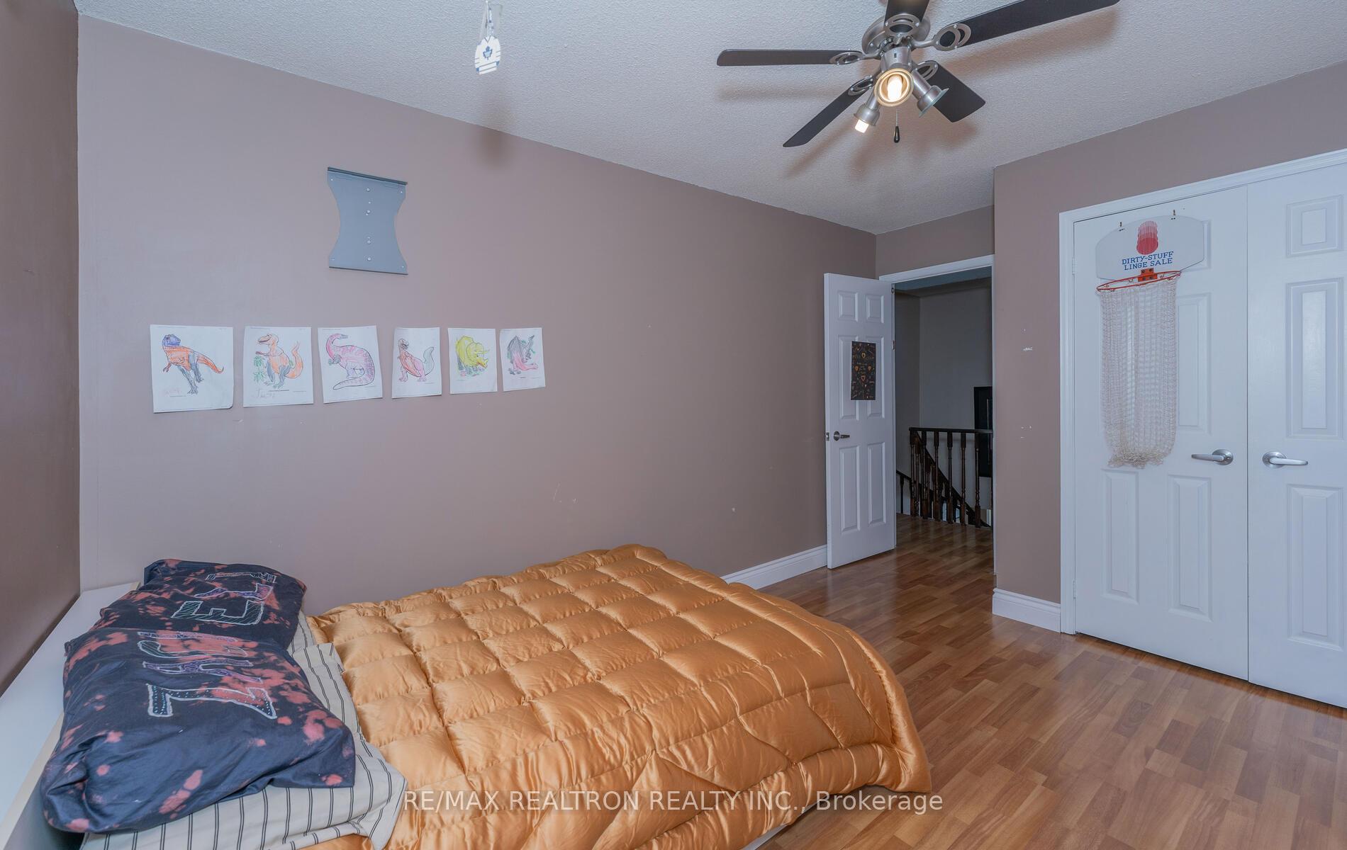 Photo 24 of 233 Spring Gate Boulevard, Vaughan, Crestwood-Springfarm-Yorkhill — HOMEH