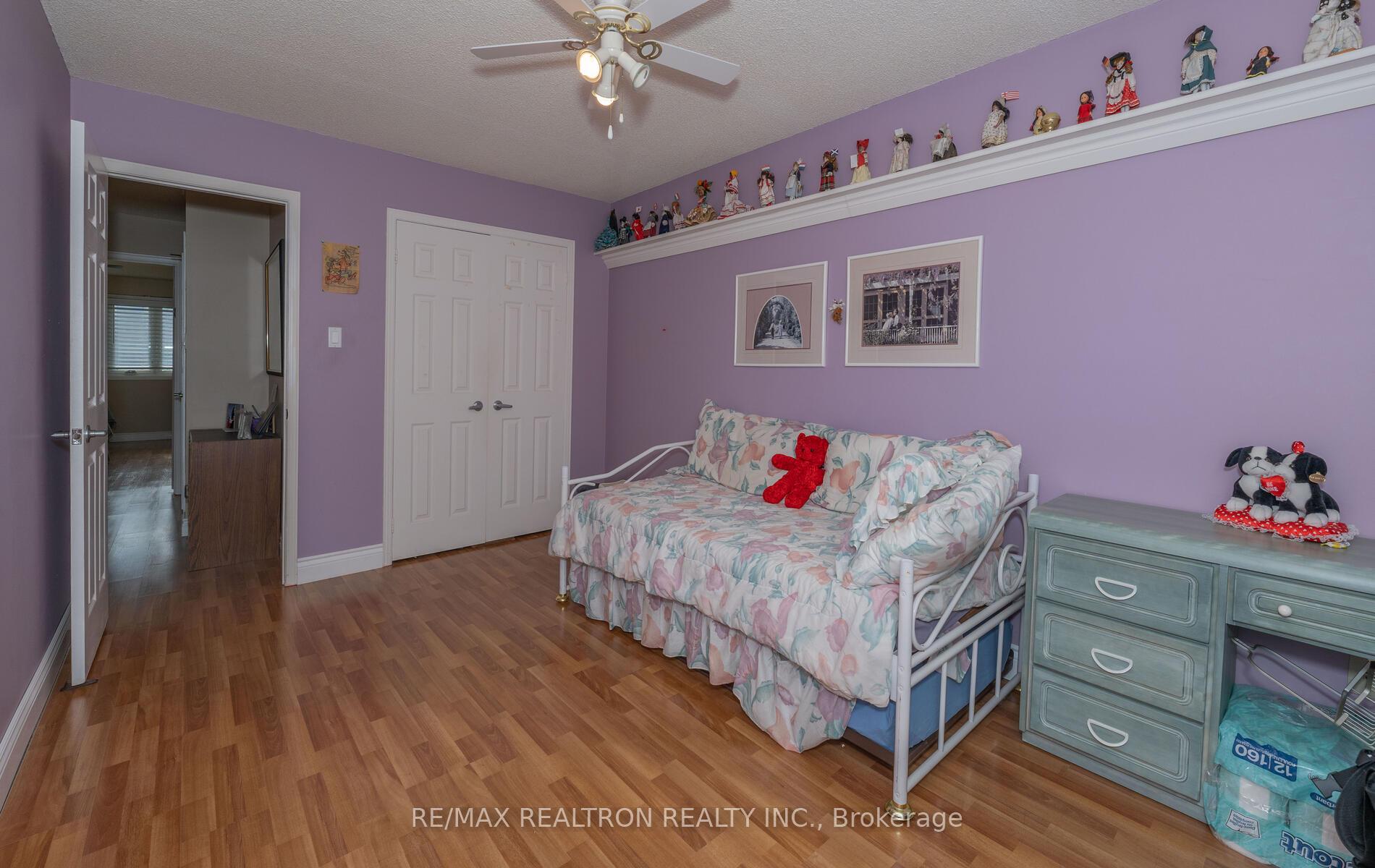 Photo 25 of 233 Spring Gate Boulevard, Vaughan, Crestwood-Springfarm-Yorkhill — HOMEH