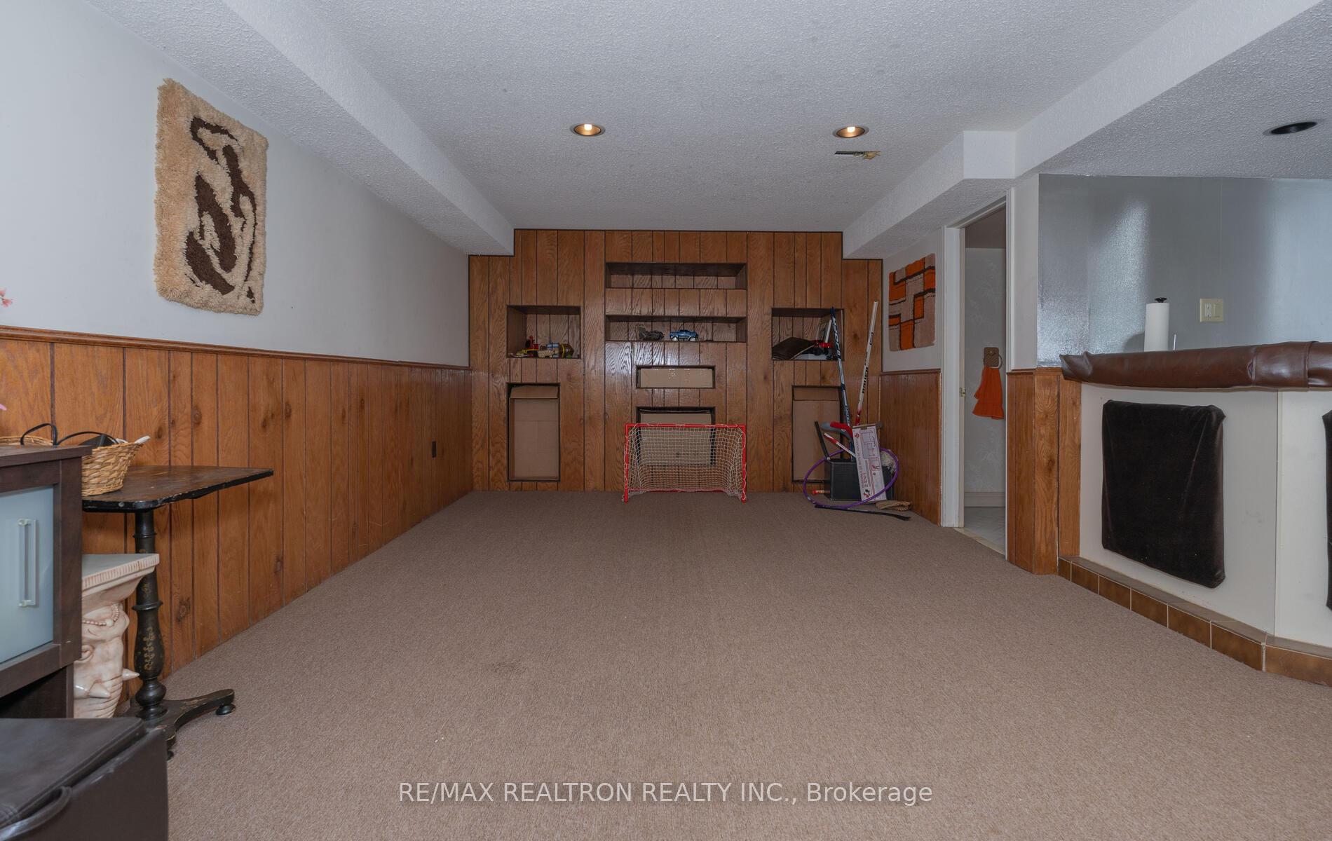Photo 30 of 233 Spring Gate Boulevard, Vaughan, Crestwood-Springfarm-Yorkhill — HOMEH