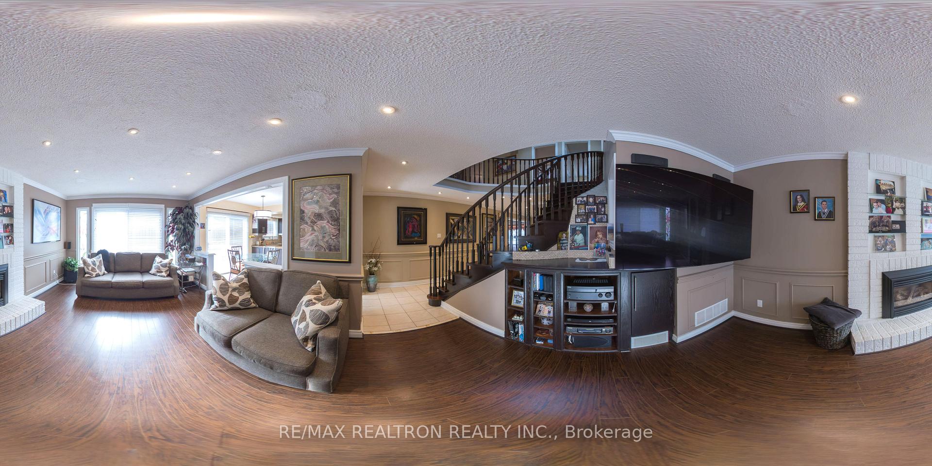 Photo 37 of 233 Spring Gate Boulevard, Vaughan, Crestwood-Springfarm-Yorkhill — HOMEH