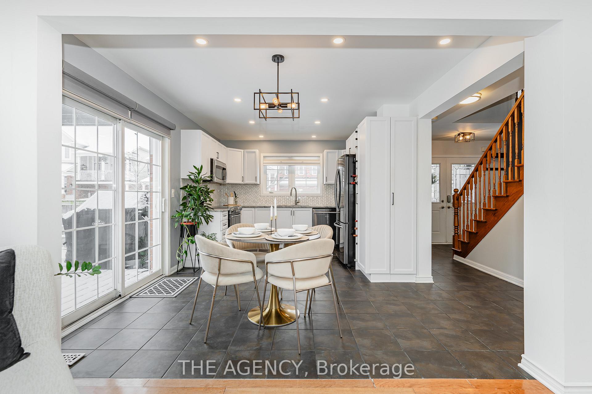 Photo 12 of 3247 Steeplechase Drive, Burlington, Alton — HOMEH