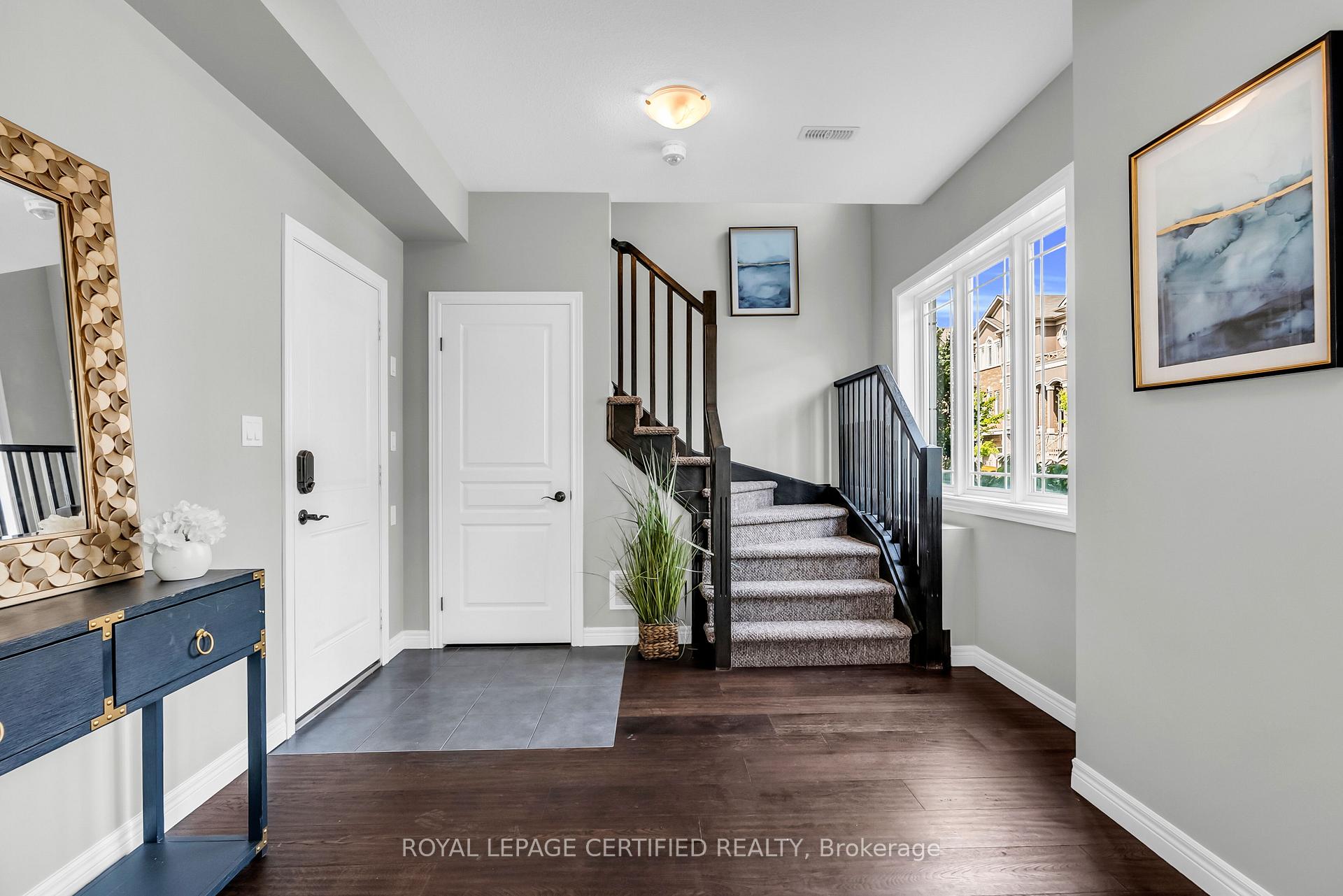 Photo 9 of 89 Bloom Crescent, Hamilton, Stoney Creek — HOMEH