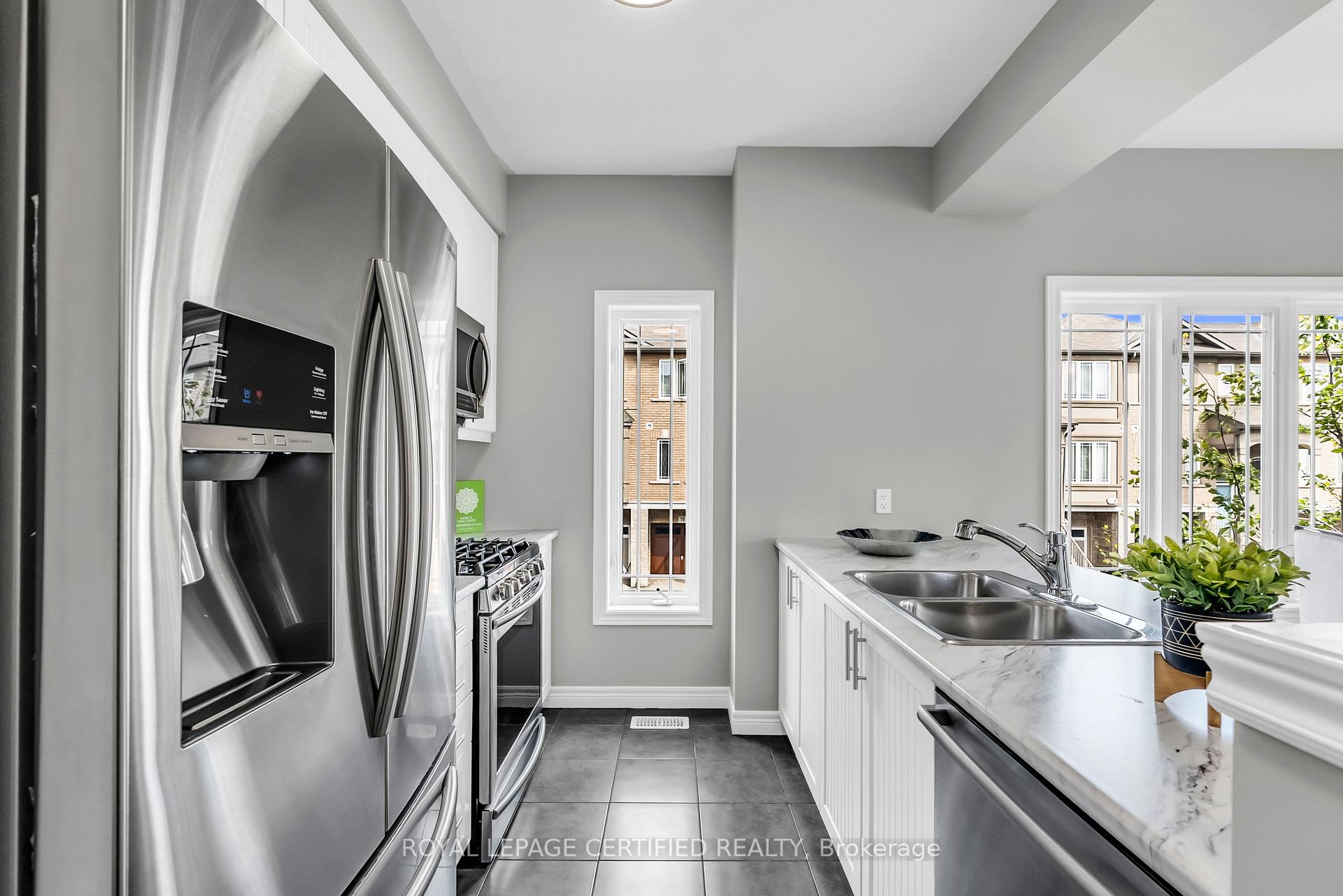 Photo 17 of 89 Bloom Crescent, Hamilton, Stoney Creek — HOMEH