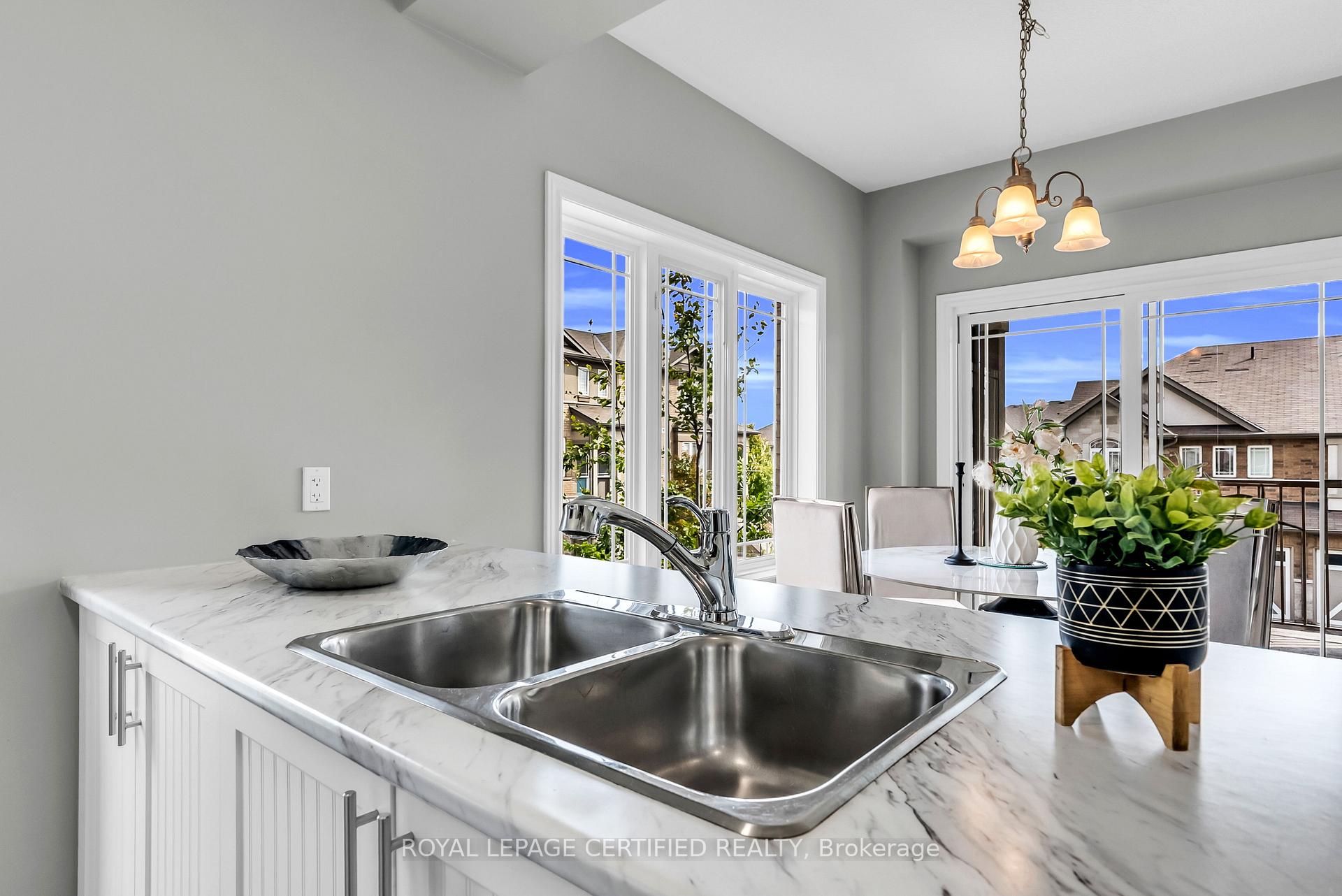 Photo 18 of 89 Bloom Crescent, Hamilton, Stoney Creek — HOMEH