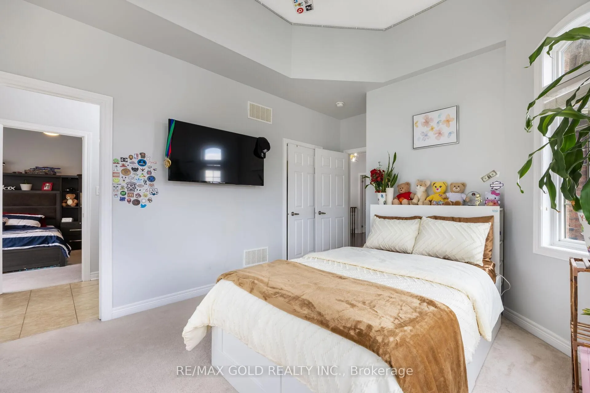 Photo 41 of 294 Elbern Markell Drive, Brampton, Credit Valley — HOMEH