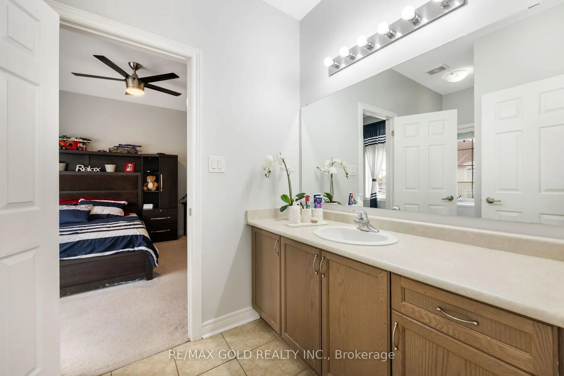 Photo 44 of 294 Elbern Markell Drive, Brampton, Credit Valley — HOMEH