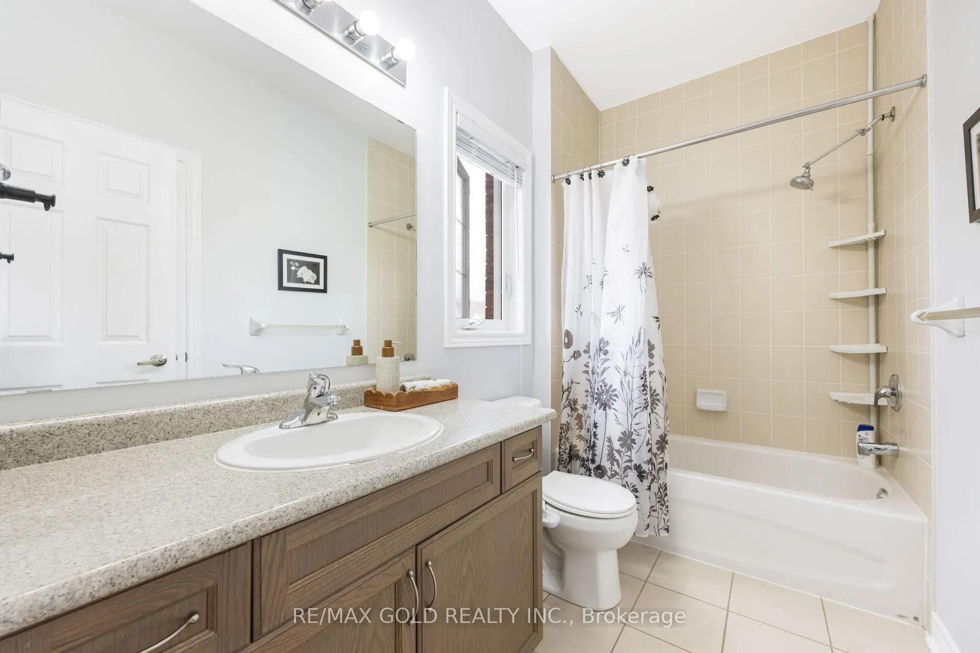 Photo 49 of 294 Elbern Markell Drive, Brampton, Credit Valley — HOMEH