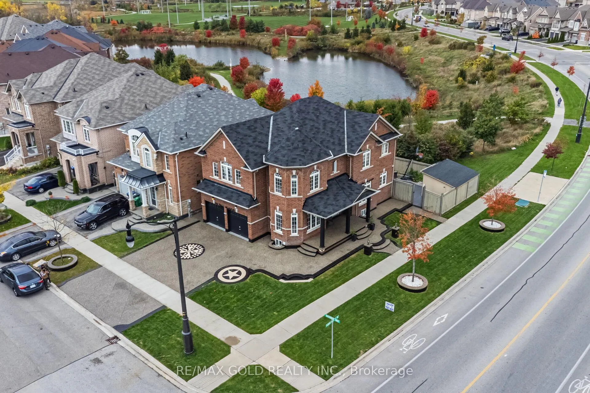 Photo 77 of 294 Elbern Markell Drive, Brampton, Credit Valley — HOMEH