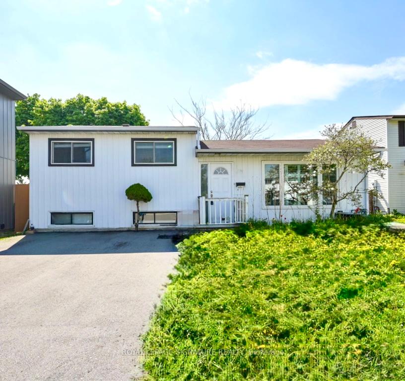Front of 10 Heatherside Court