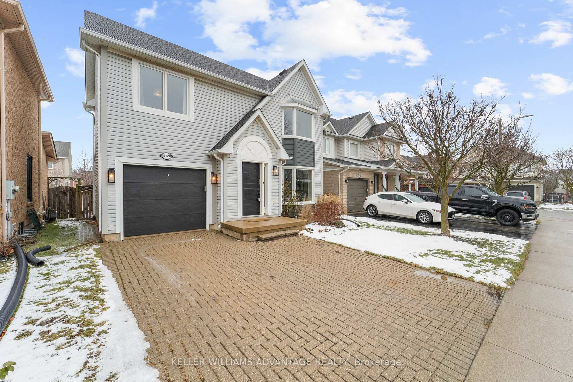 Photo 2 of 5169 Ridgewell Road, Burlington, Orchard — HOMEH