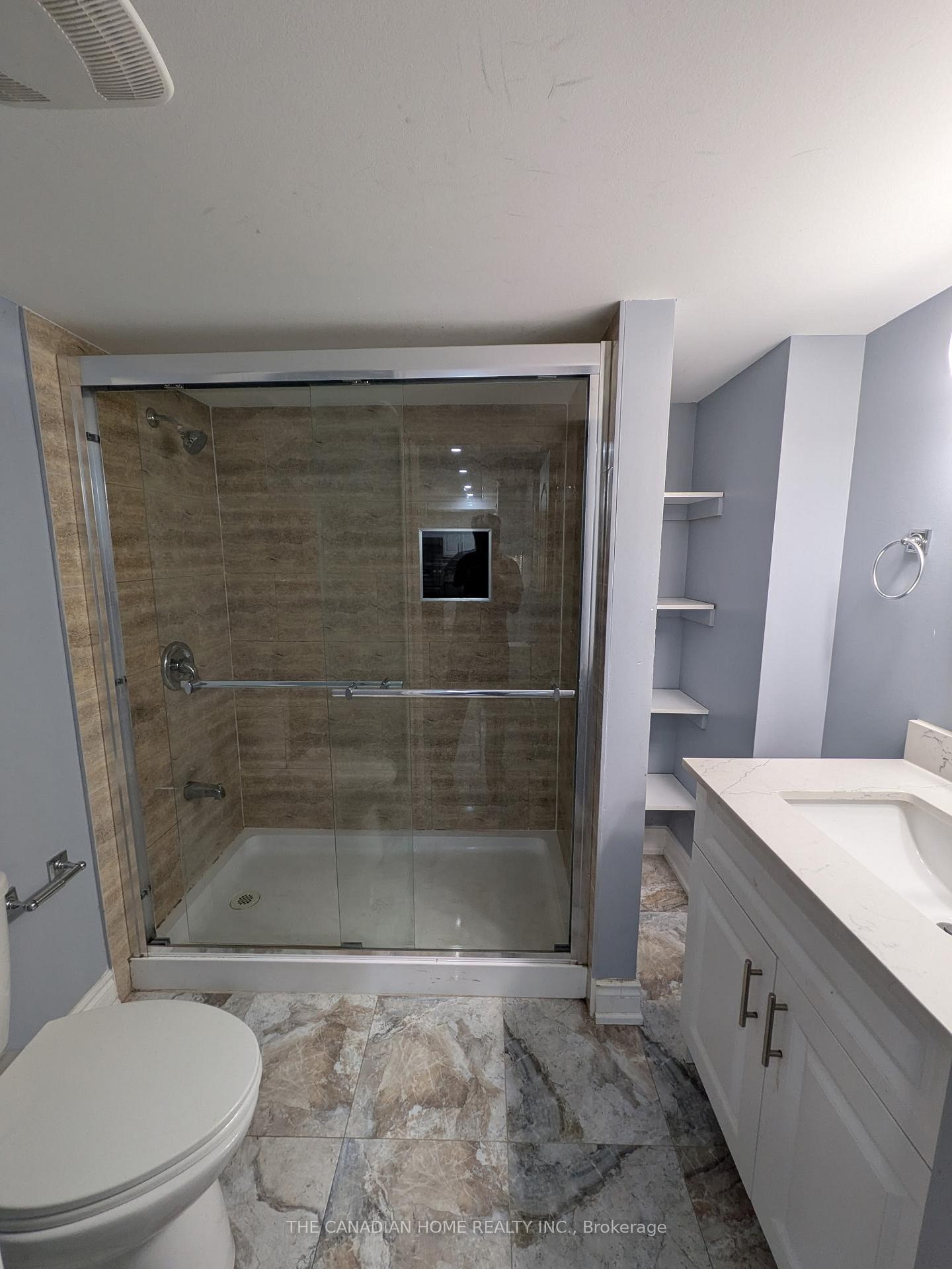 Photo 3 of 13 Yardley Crescent, Brampton, Northwest Brampton — HOMEH