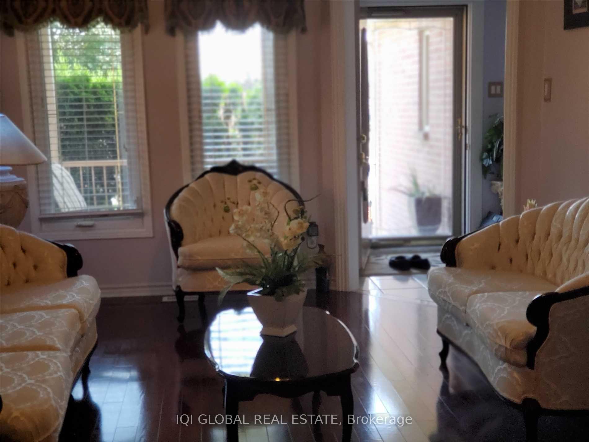 Photo 4 of 72 Magill Drive, Ajax, Central — HOMEH