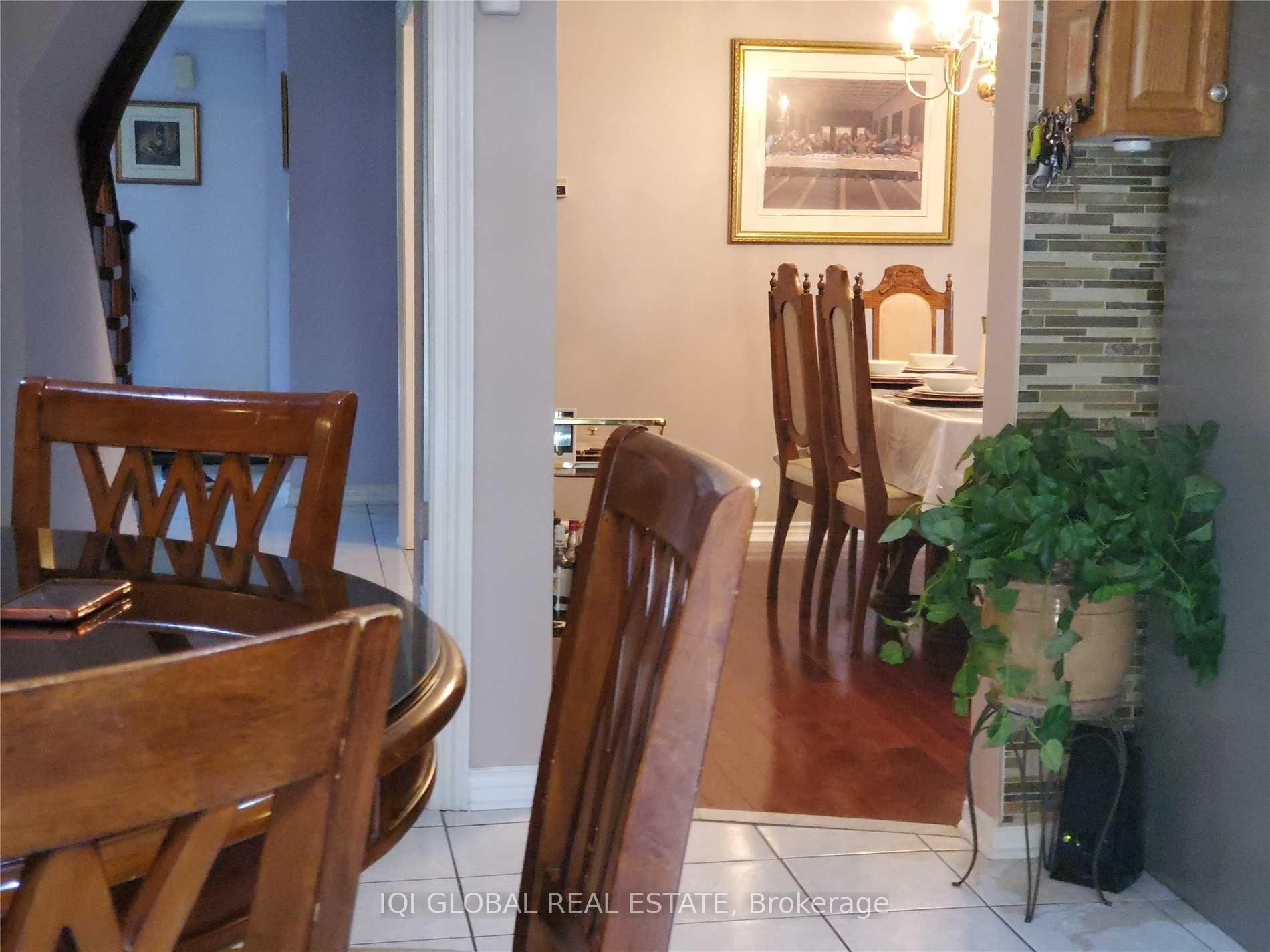 Photo 3 of 72 Magill Drive, Ajax, Central — HOMEH