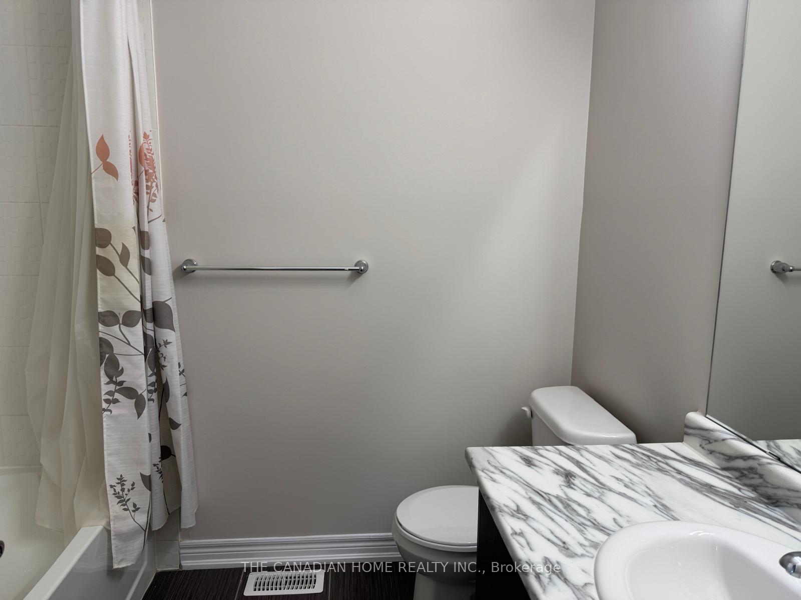 Photo 11 of 54 Hashmi Place, Brampton, Credit Valley — HOMEH
