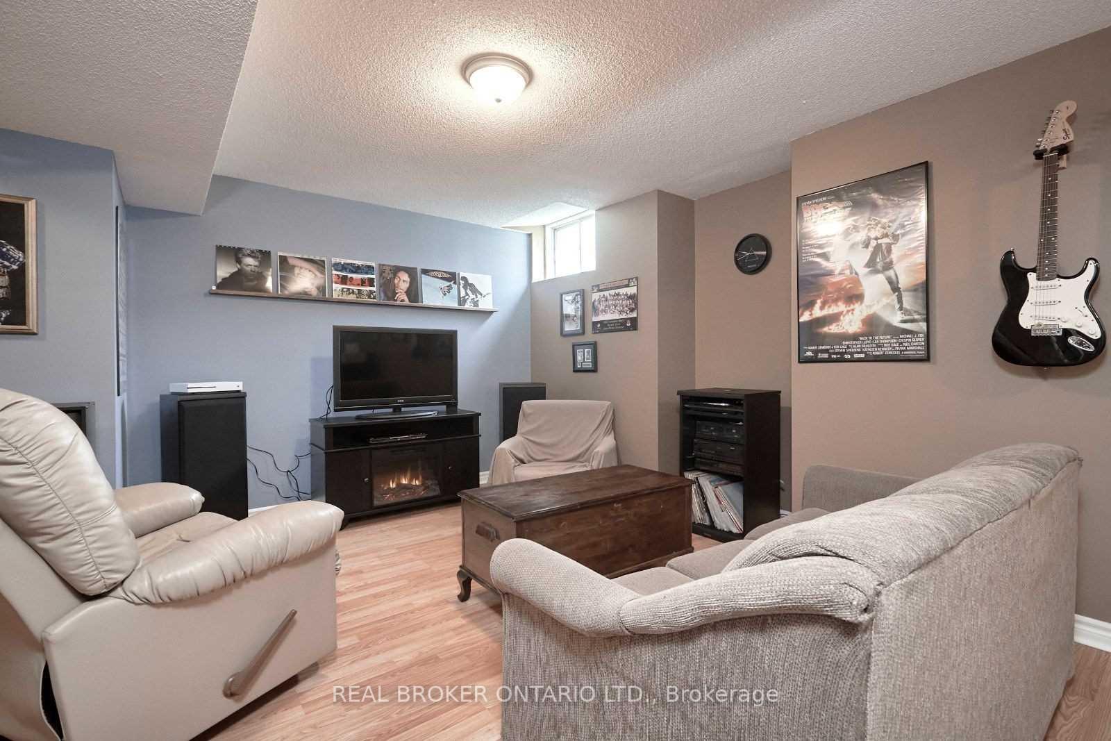 Photo 11 of 41 Darcel Crescent, Barrie, East Bayfield — HOMEH