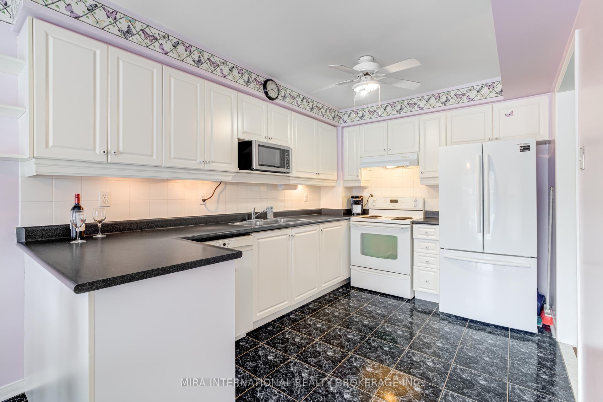 Photo 8 of 64 Roseheath Drive, Vaughan, Maple — HOMEH