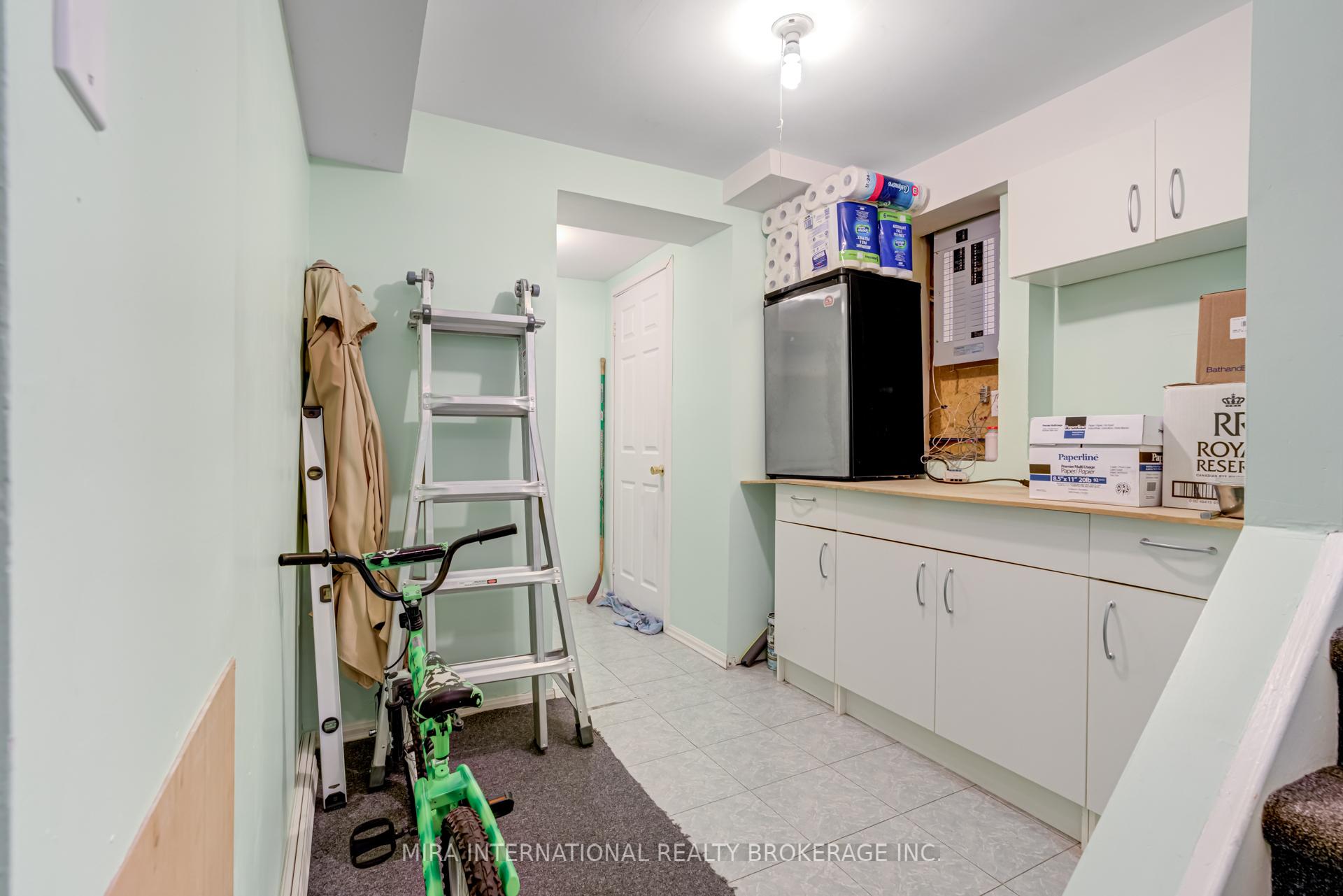 Photo 19 of 64 Roseheath Drive, Vaughan, Maple — HOMEH