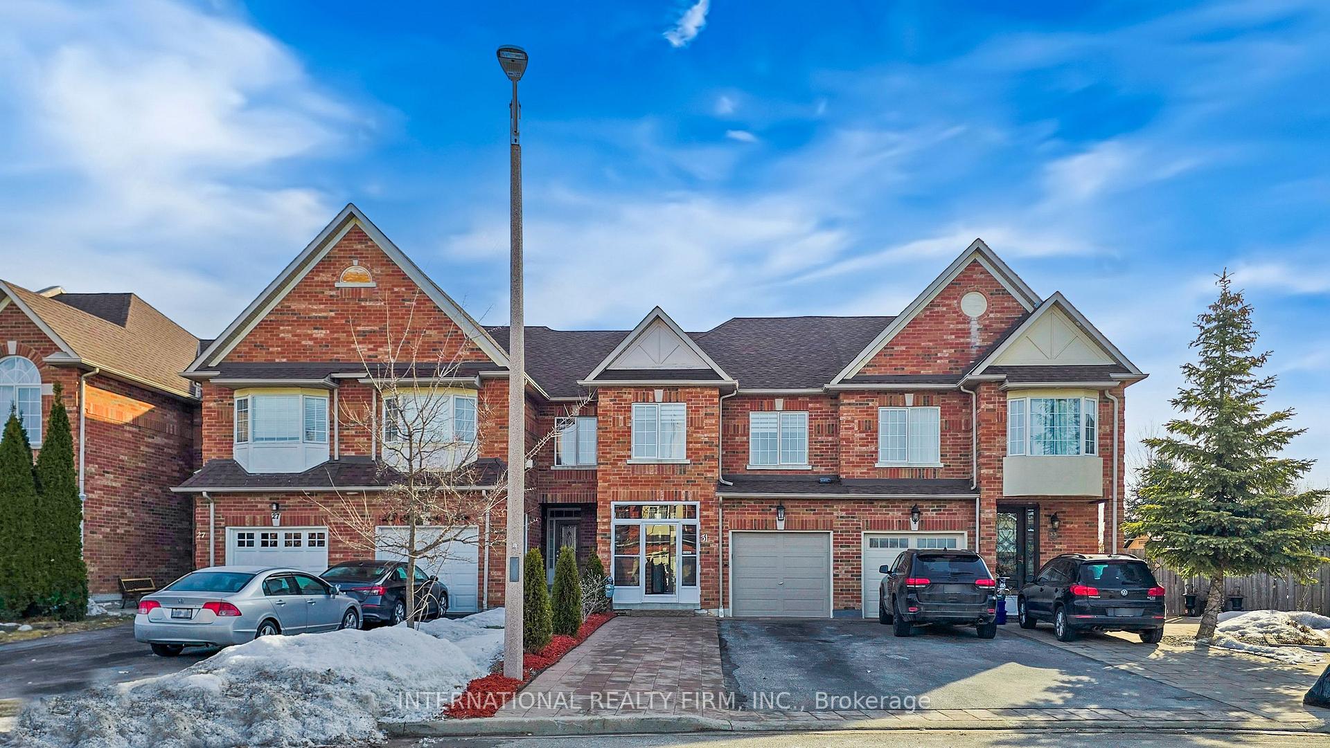 Photo 1 of 31 Haymer Drive, Vaughan, Maple — HOMEH