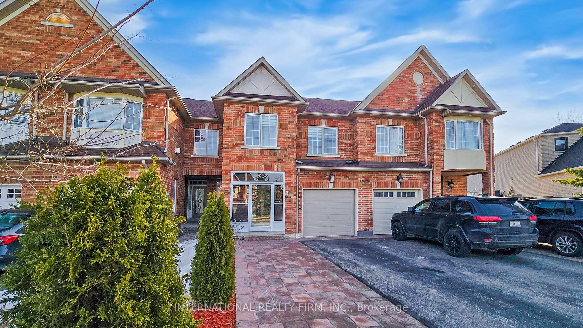Photo 3 of 31 Haymer Drive, Vaughan, Maple — HOMEH