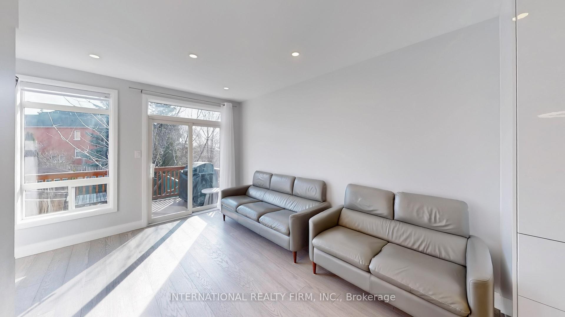 Photo 16 of 31 Haymer Drive, Vaughan, Maple — HOMEH
