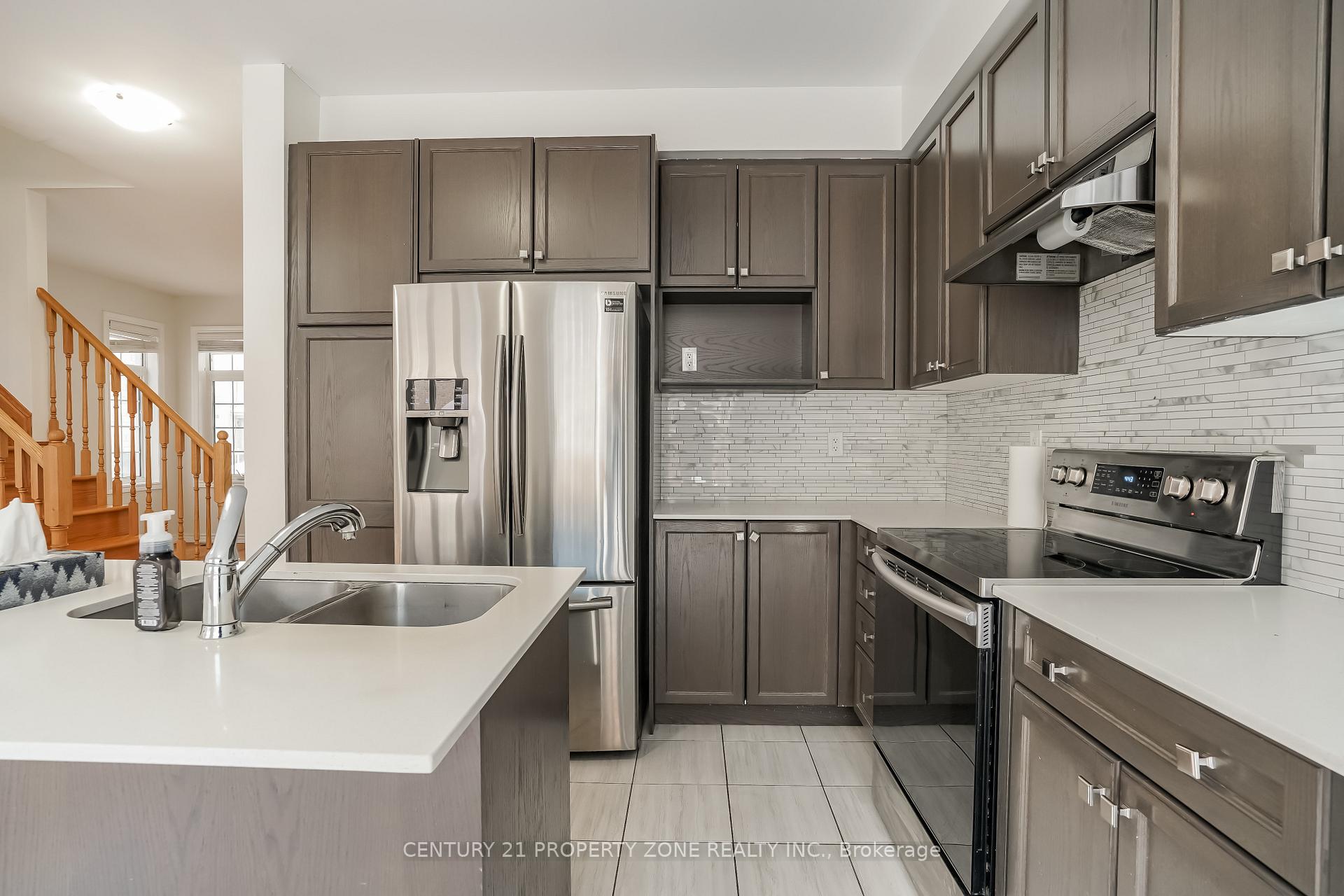 Photo 10 of Unit Upper, 38 Dolobram Trail, Brampton, Northwest Brampton — HOMEH