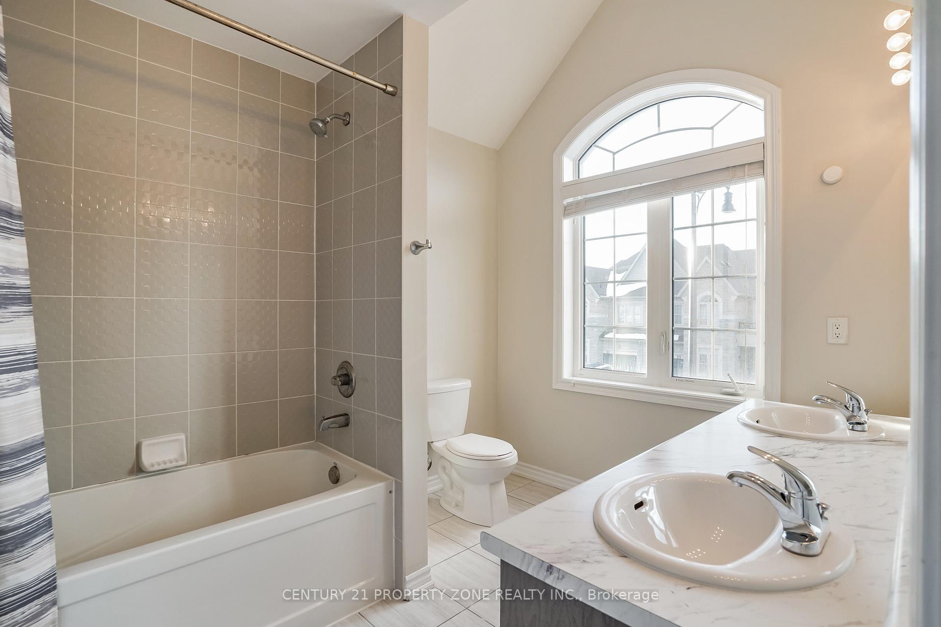 Photo 18 of Unit Upper, 38 Dolobram Trail, Brampton, Northwest Brampton — HOMEH