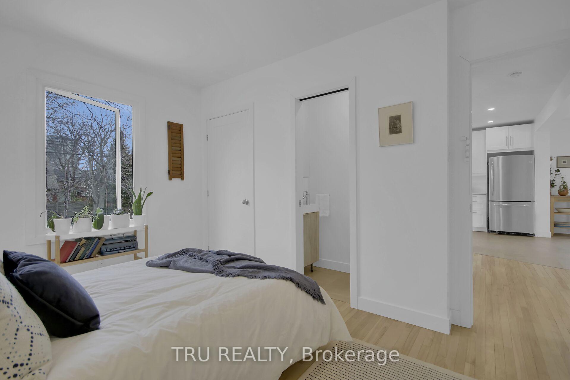 Photo 11 of 1311 Laperriere Avenue, Ottawa, Carlington — HOMEH
