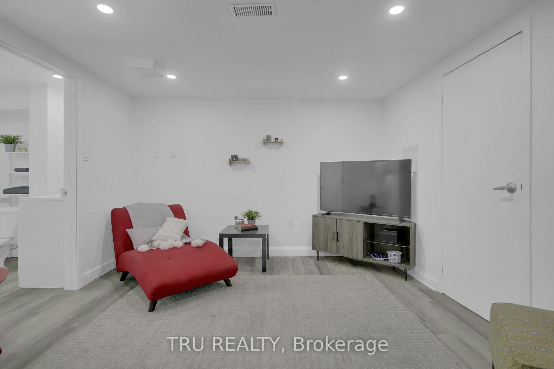 Photo 34 of 1311 Laperriere Avenue, Ottawa, Carlington — HOMEH