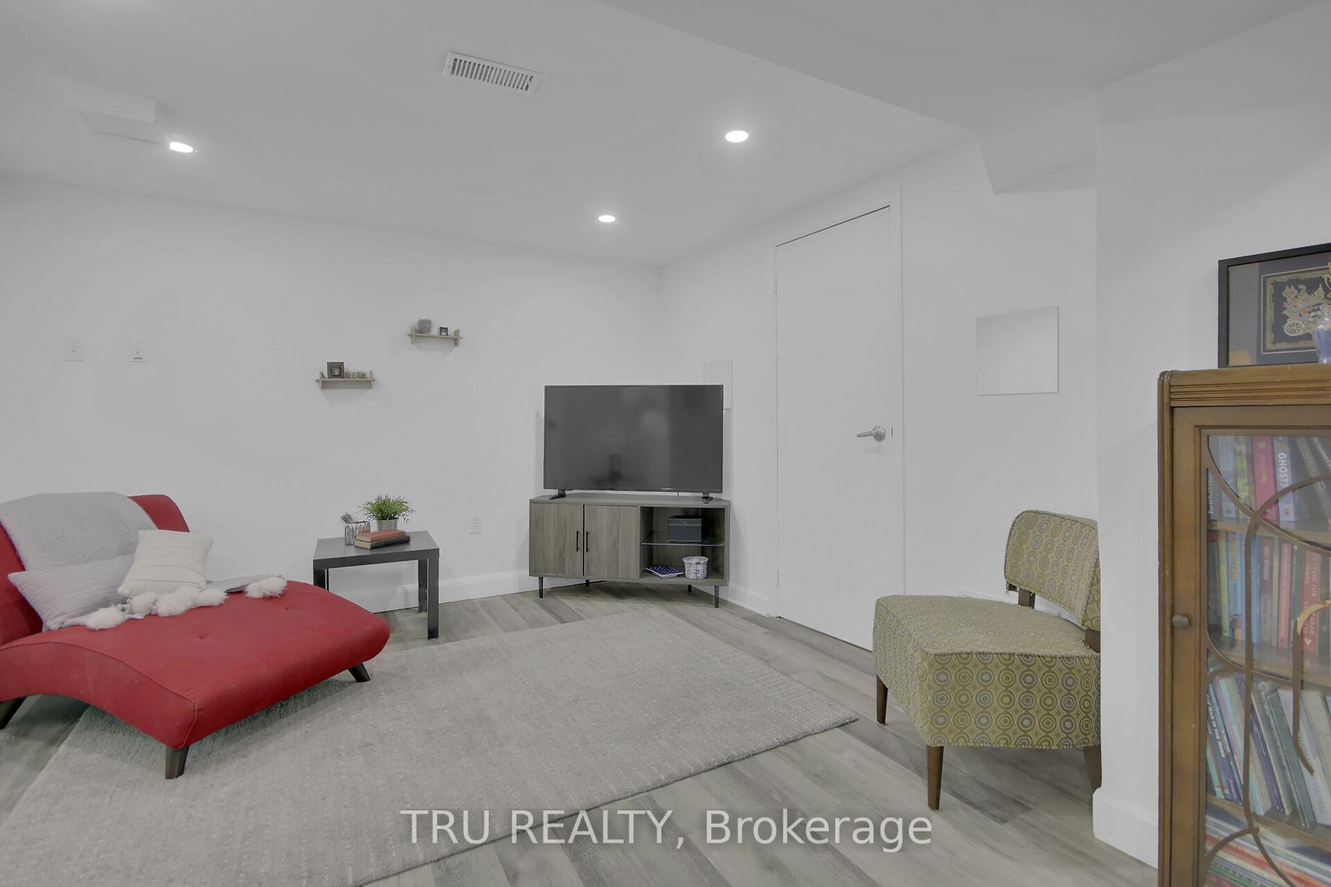 Photo 35 of 1311 Laperriere Avenue, Ottawa, Carlington — HOMEH