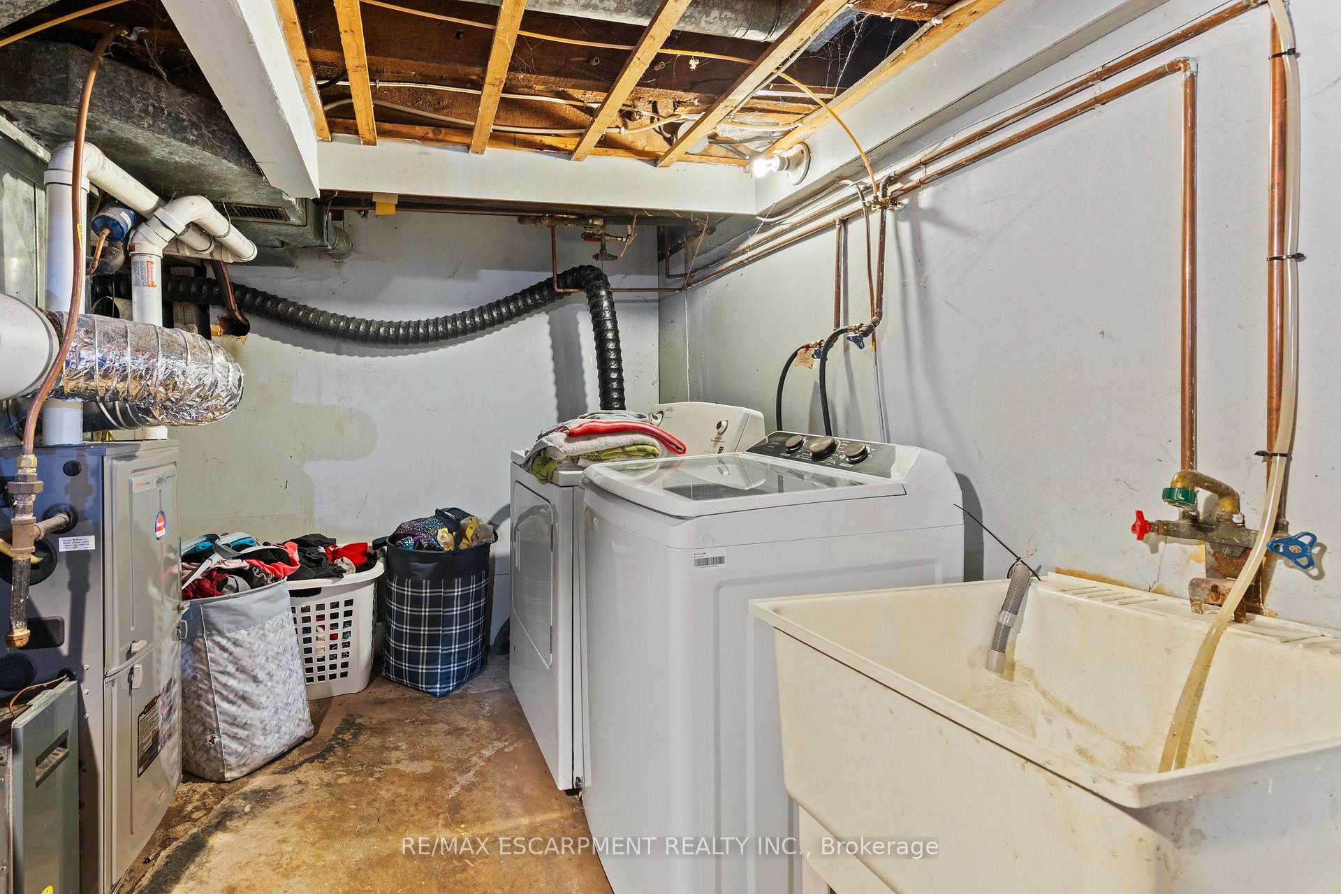 Photo 20 of 30 Frederick Avenue, Hamilton, Crown Point — HOMEH