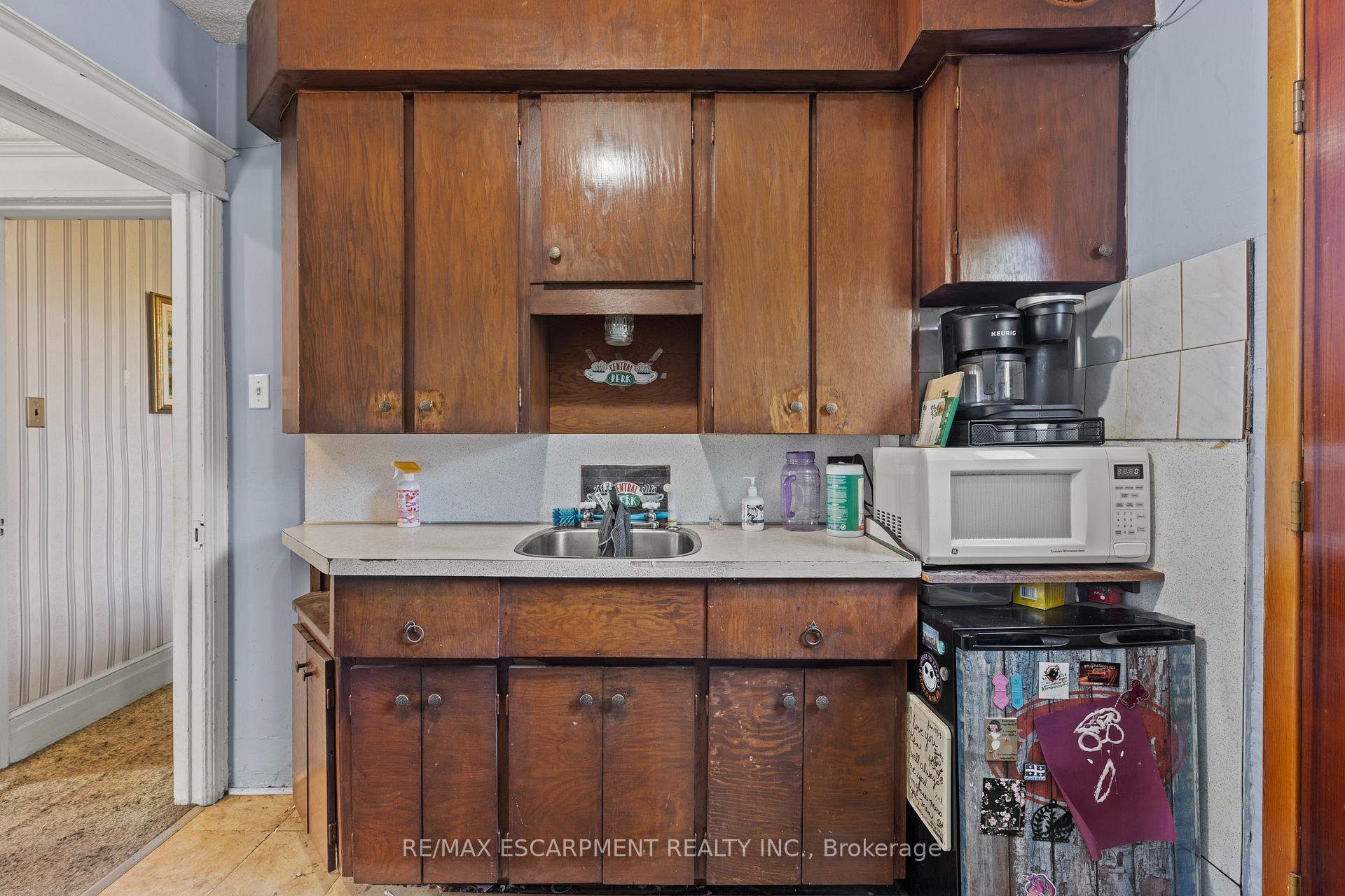 Photo 22 of 30 Frederick Avenue, Hamilton, Crown Point — HOMEH