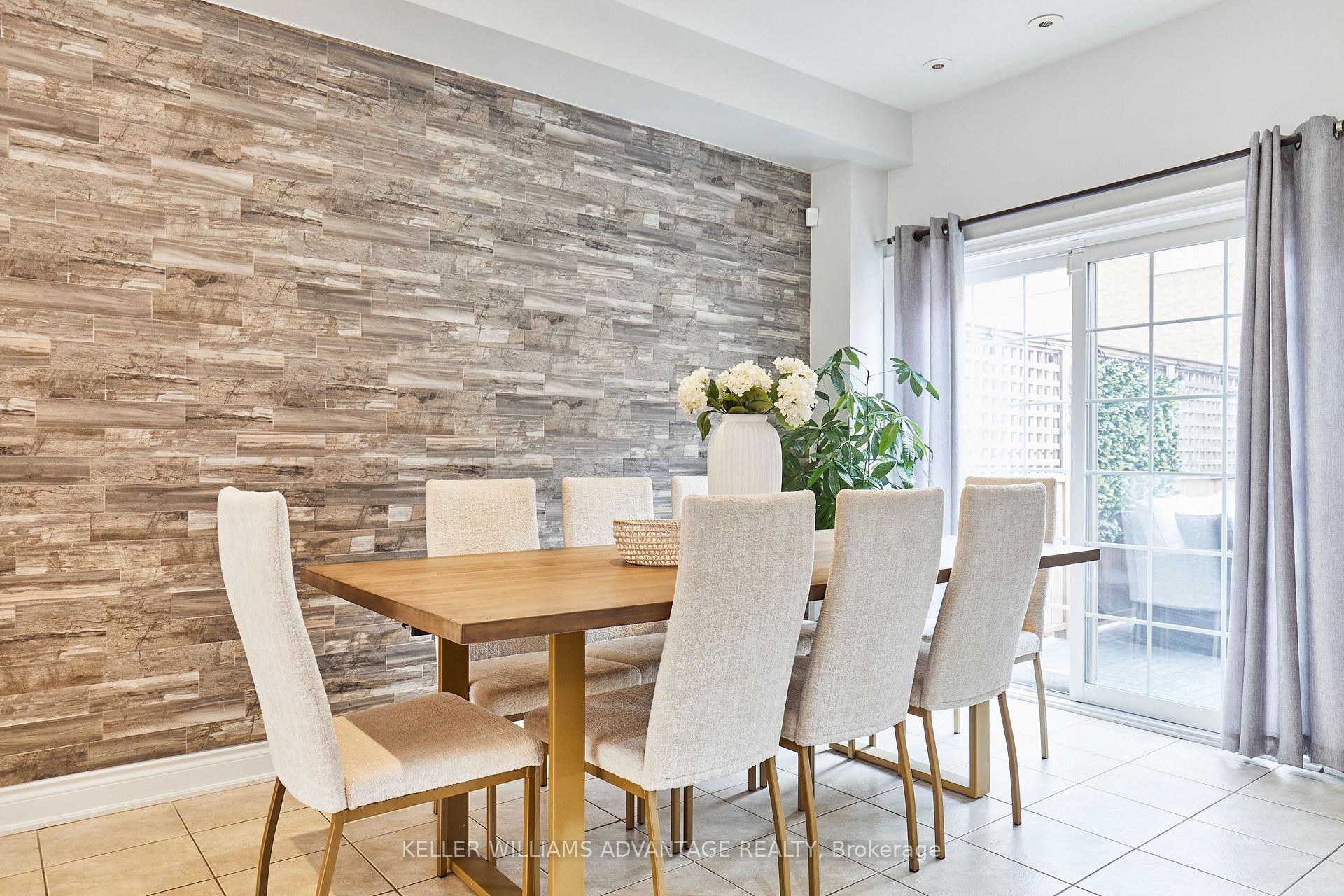 Photo 12 of 16 Isaac Devins Avenue, Vaughan, East Woodbridge — HOMEH