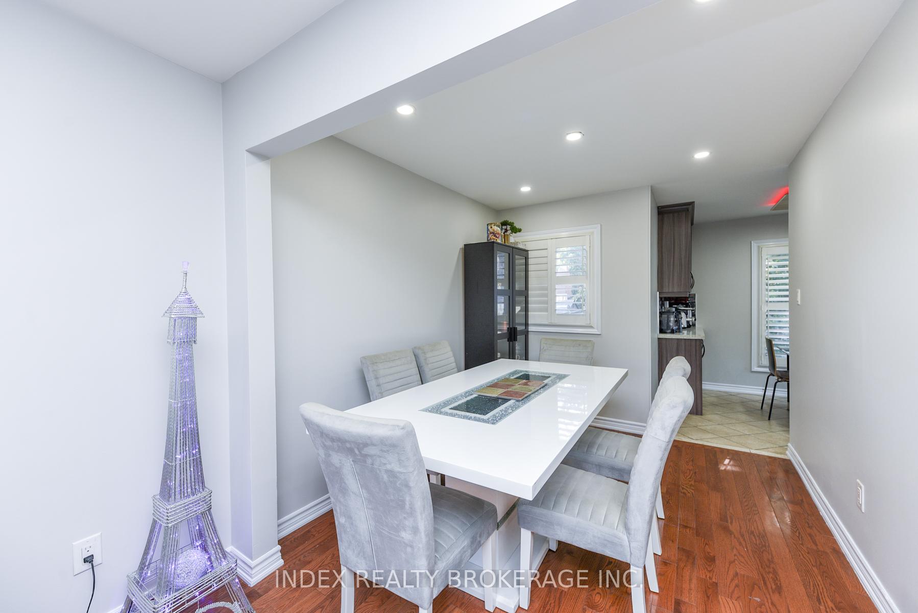 Photo 8 of 81 Mullis Crescent, Brampton, Fletcher's West — HOMEH