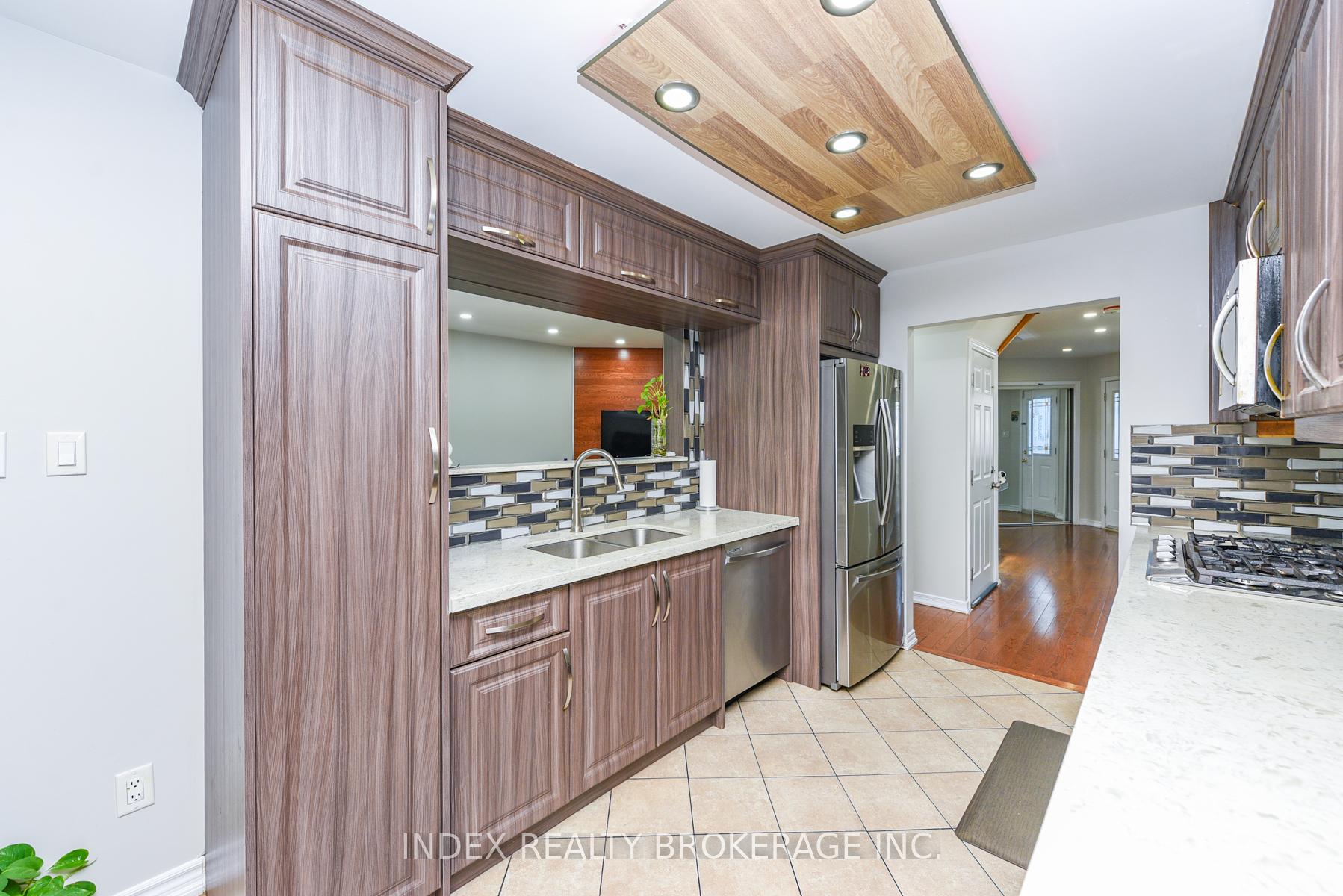 Photo 14 of 81 Mullis Crescent, Brampton, Fletcher's West — HOMEH