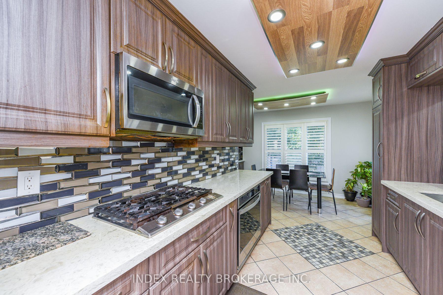 Photo 16 of 81 Mullis Crescent, Brampton, Fletcher's West — HOMEH