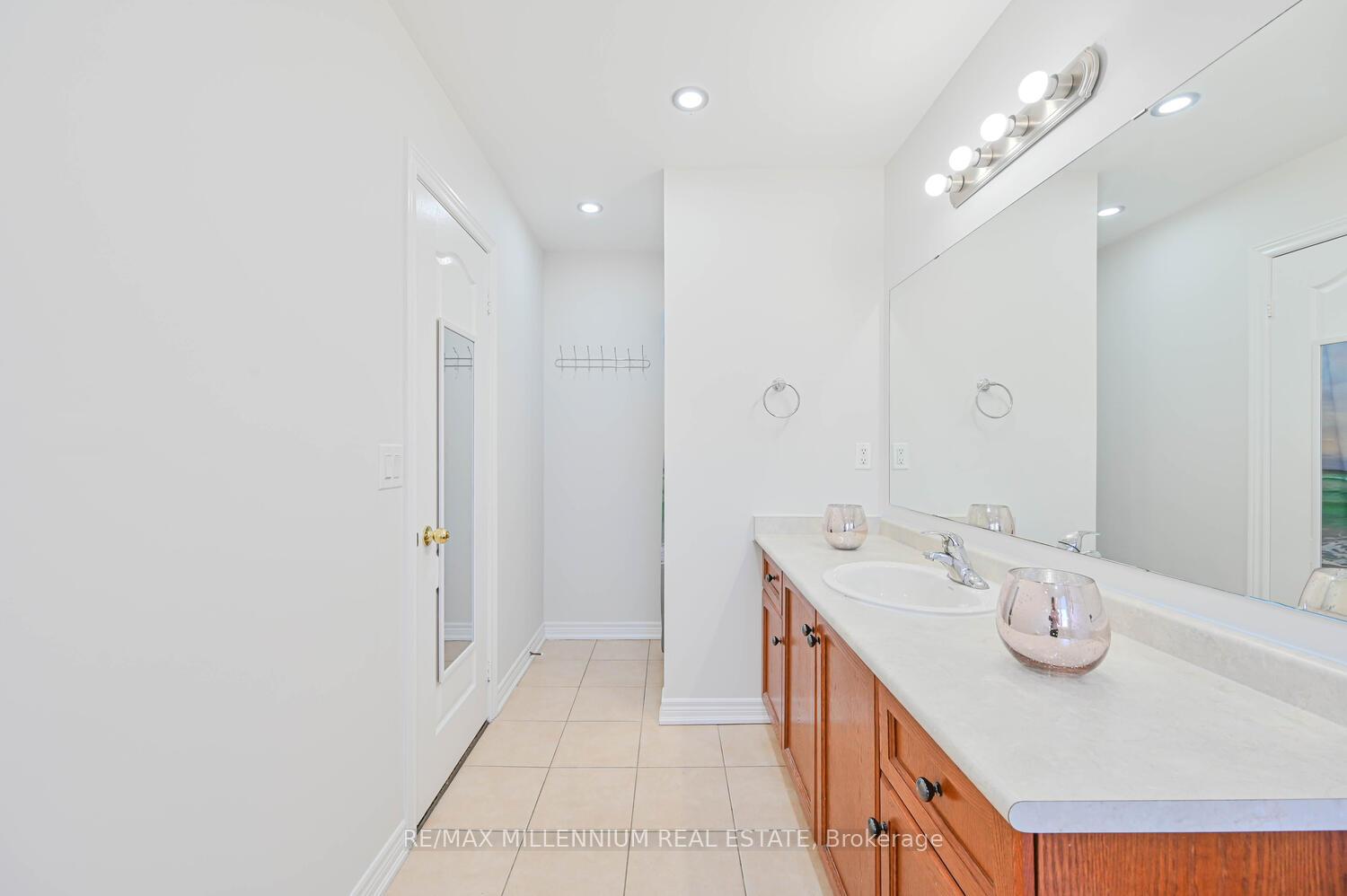 Photo 21 of 56 Attview Crescent, Brampton, Bram East — HOMEH