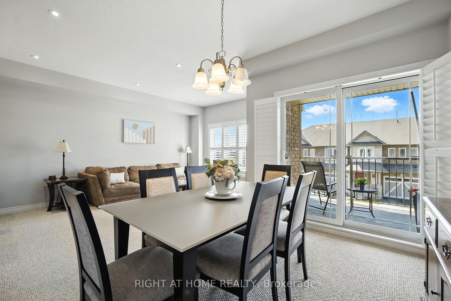 Photo 16 of 3 Bloom Crescent, Hamilton, Stoney Creek Mountain — HOMEH