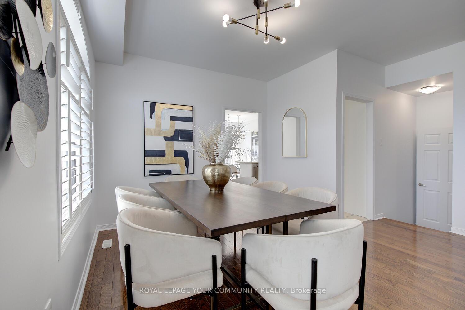 Photo 8 of 2 Catalpa Crescent, Vaughan, Patterson — HOMEH