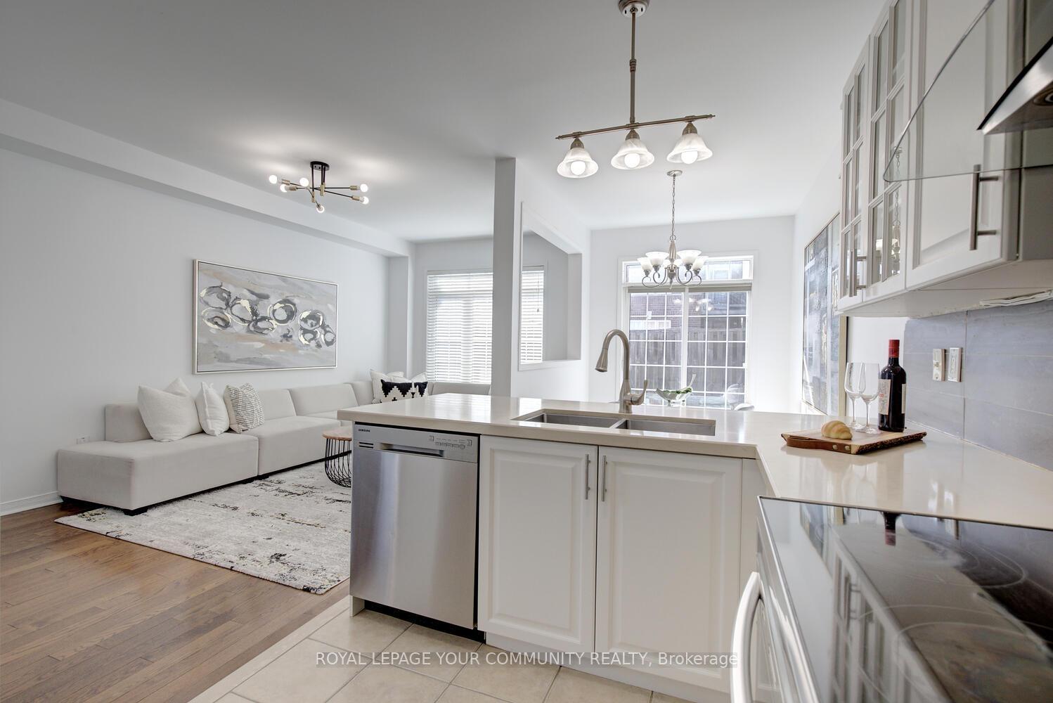 Photo 22 of 2 Catalpa Crescent, Vaughan, Patterson — HOMEH