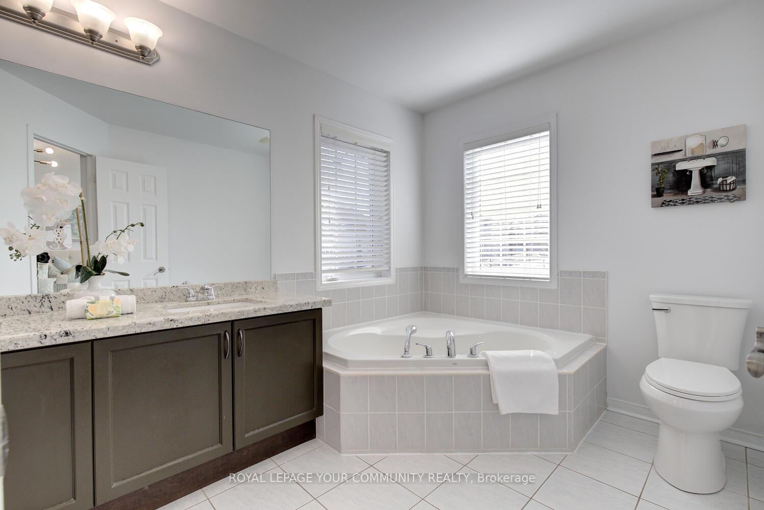 Photo 32 of 2 Catalpa Crescent, Vaughan, Patterson — HOMEH