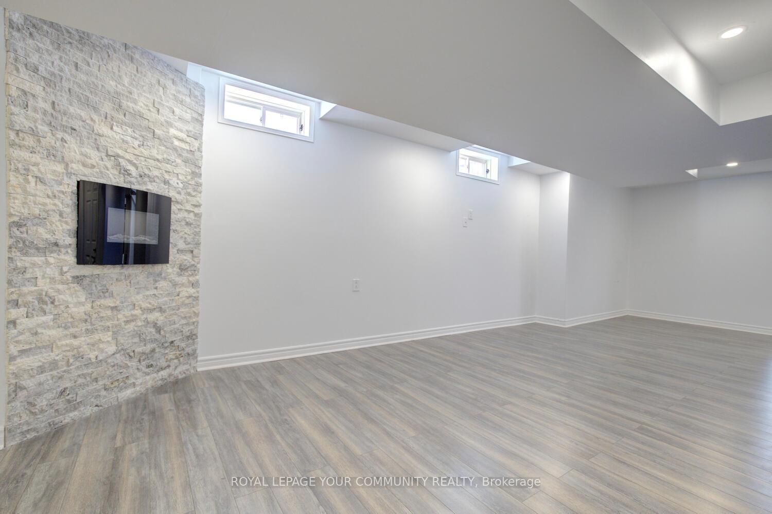 Photo 42 of 2 Catalpa Crescent, Vaughan, Patterson — HOMEH