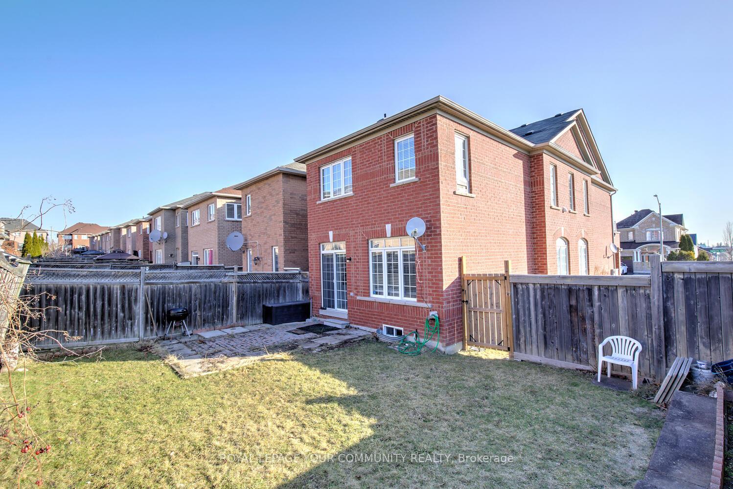 Photo 50 of 2 Catalpa Crescent, Vaughan, Patterson — HOMEH