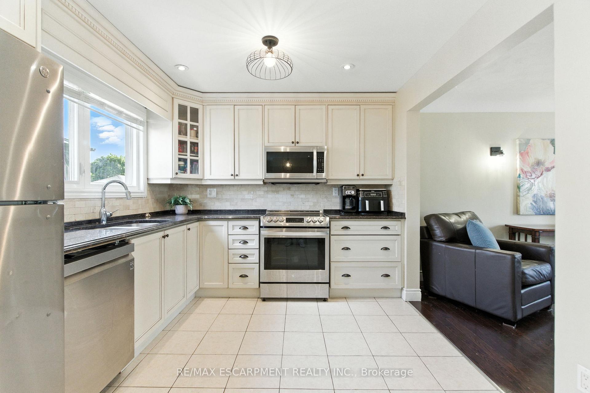 Photo 12 of 289 East 25th Street, Hamilton, Eastmount — HOMEH