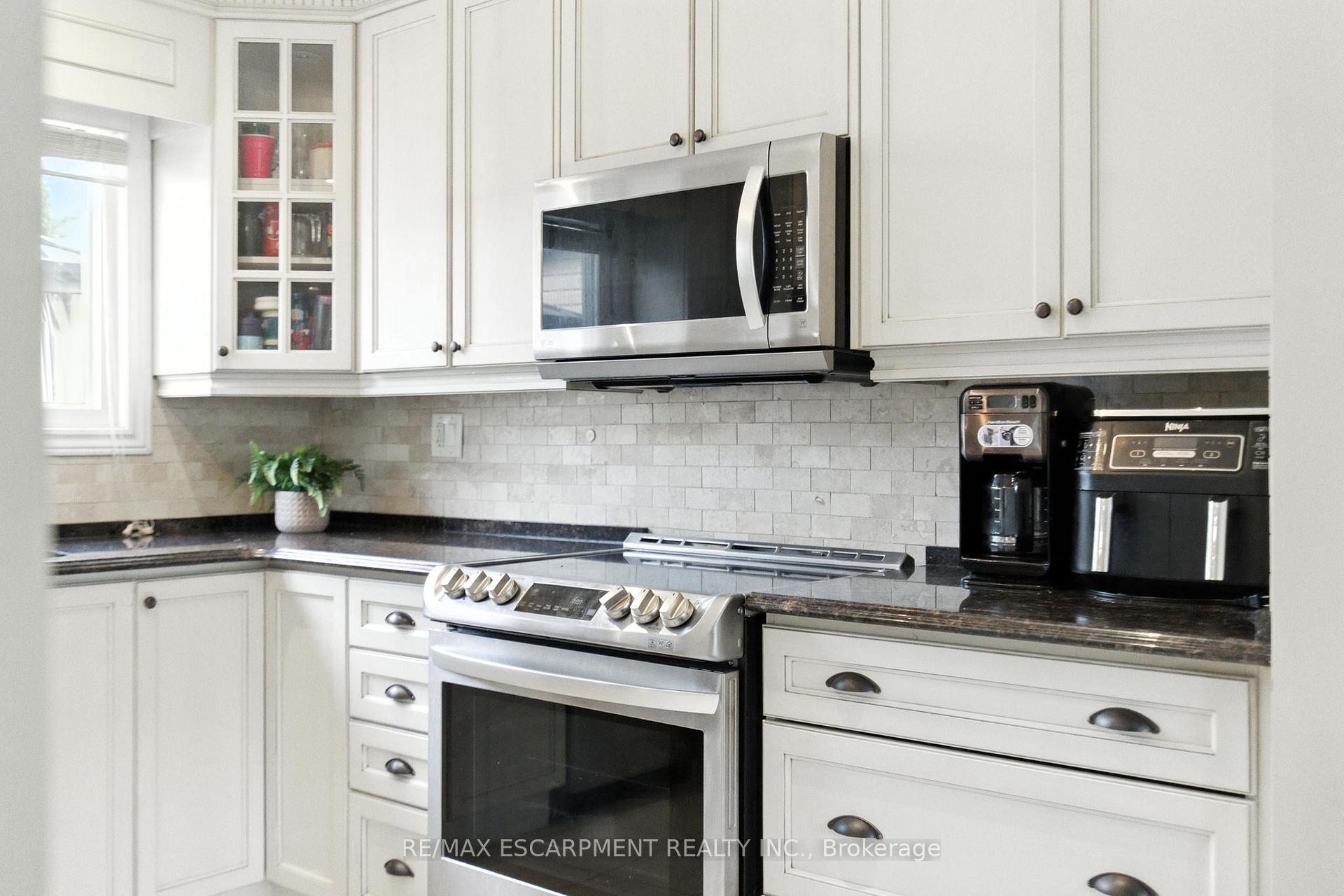 Photo 13 of 289 East 25th Street, Hamilton, Eastmount — HOMEH