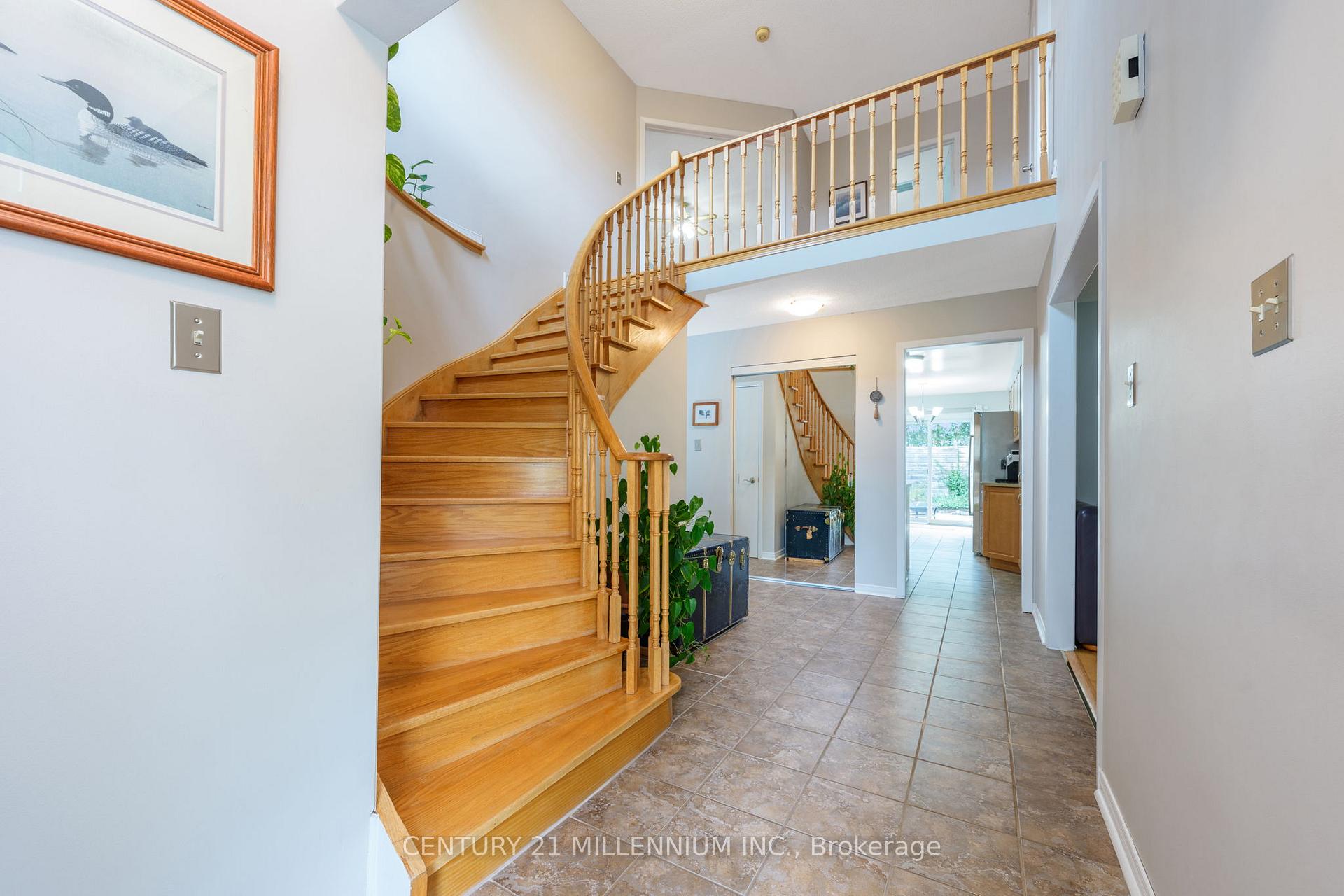 Photo 4 of 116 Wexford Road, Brampton, Heart Lake West — HOMEH