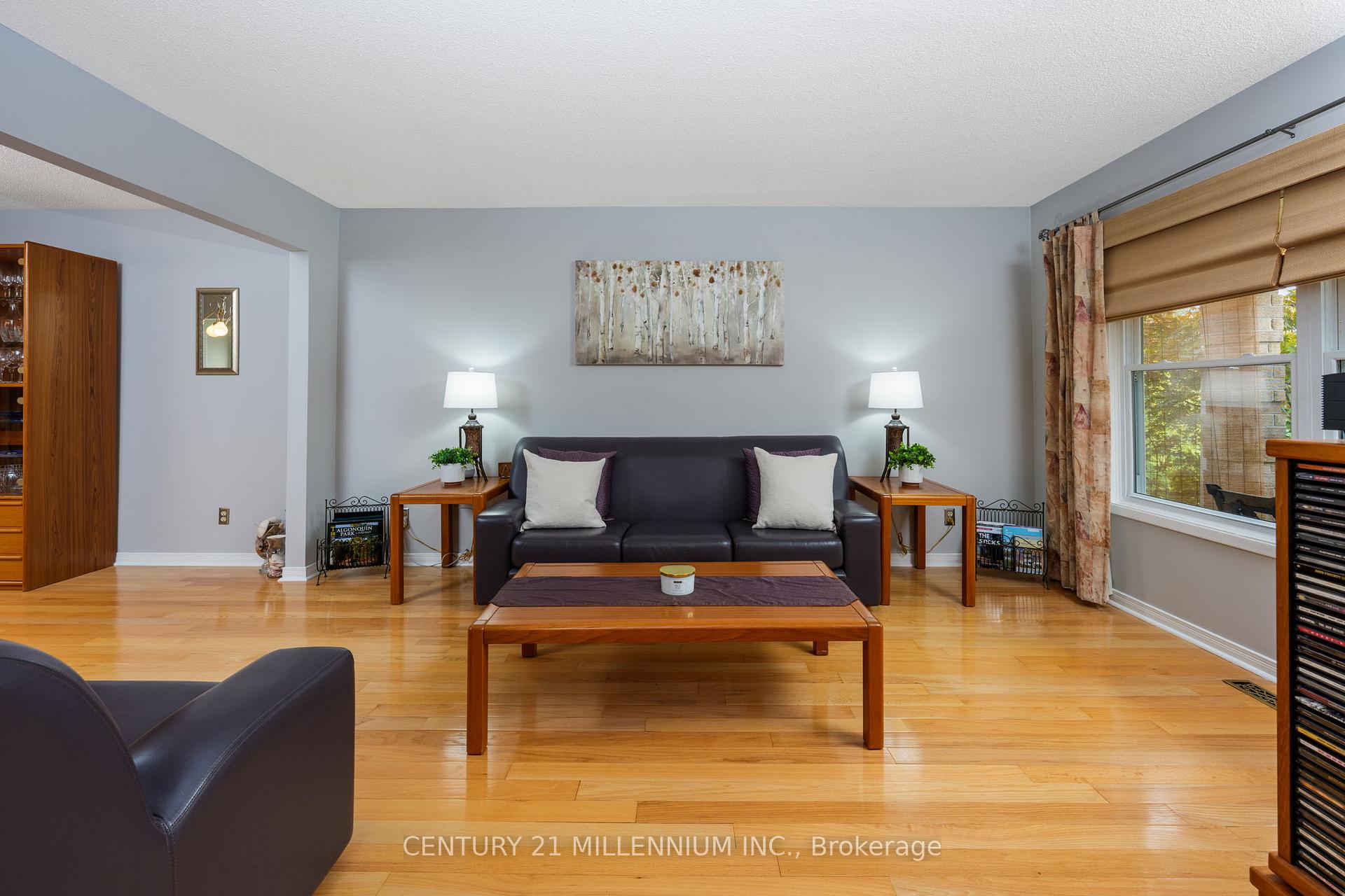 Photo 5 of 116 Wexford Road, Brampton, Heart Lake West — HOMEH
