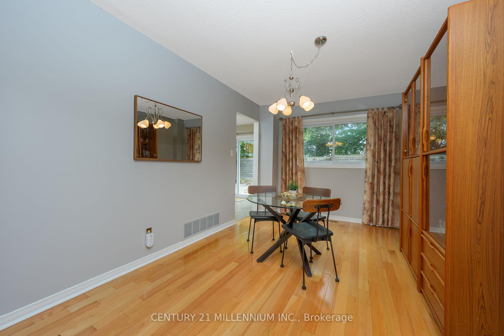 Photo 9 of 116 Wexford Road, Brampton, Heart Lake West — HOMEH